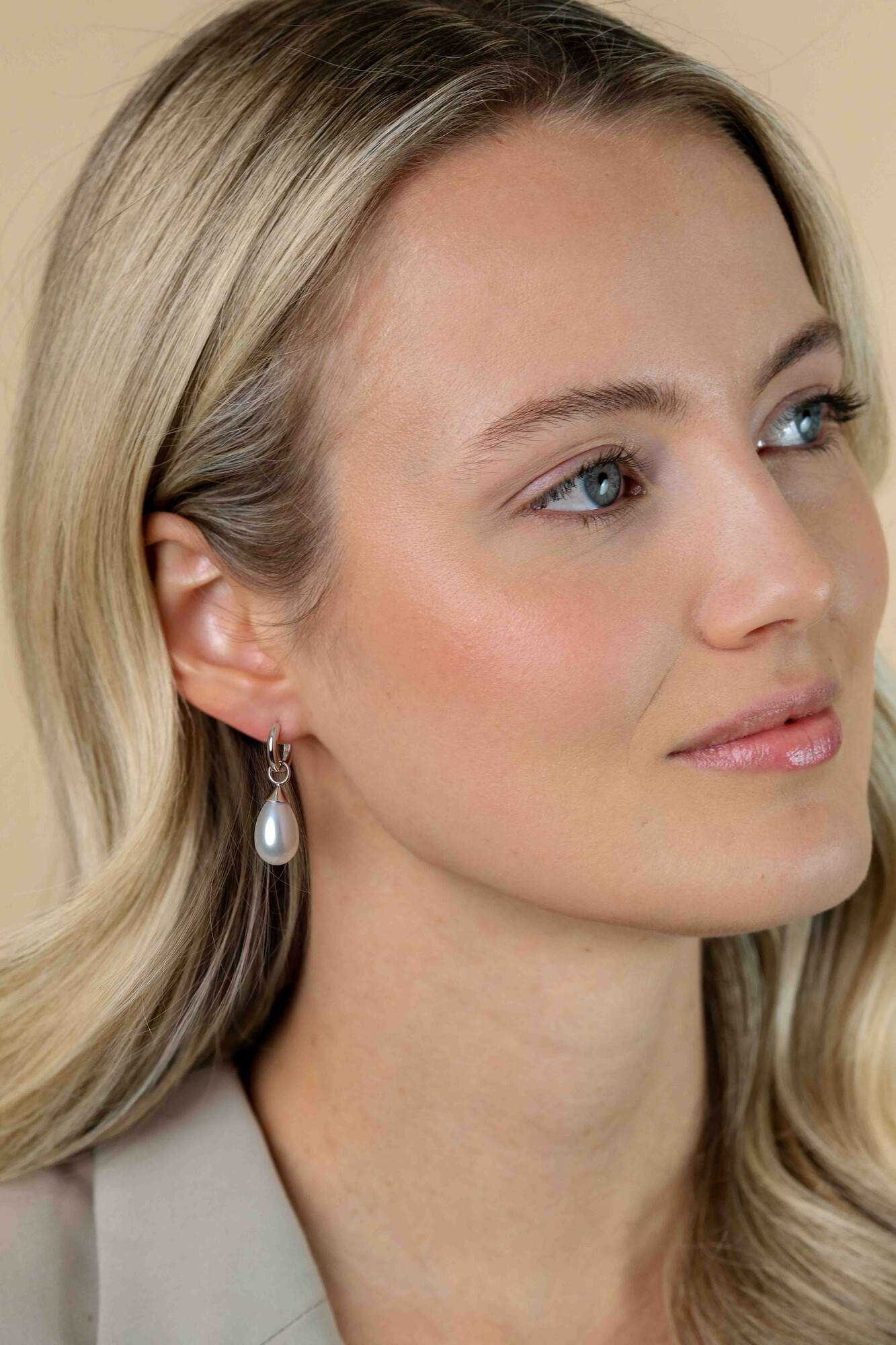 ZINZI zlv. creoolhangers druppel wit