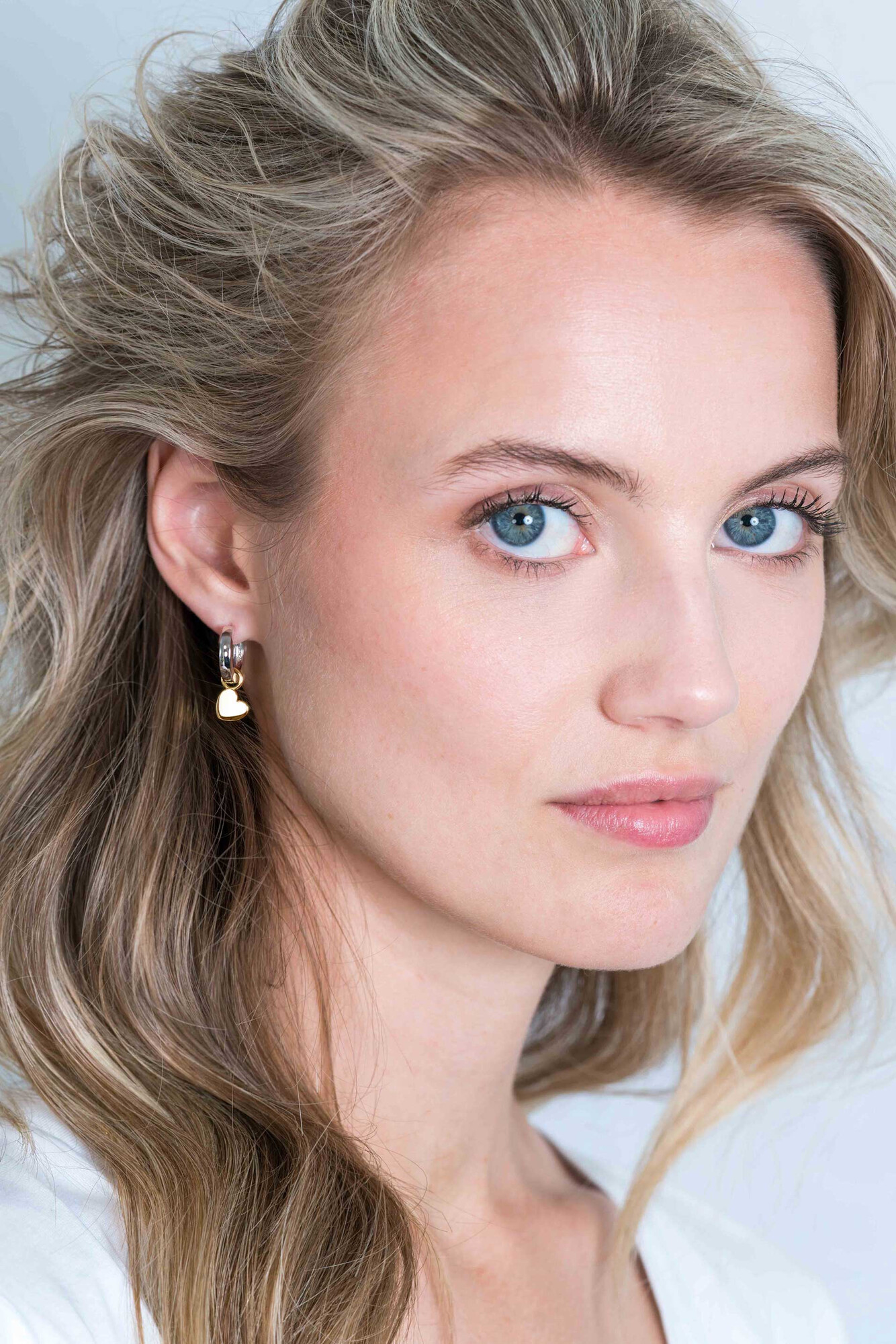 ZINZI silberne Ohrhänger 14K gelb vergoldet Herzform 8mm ZICH1826G