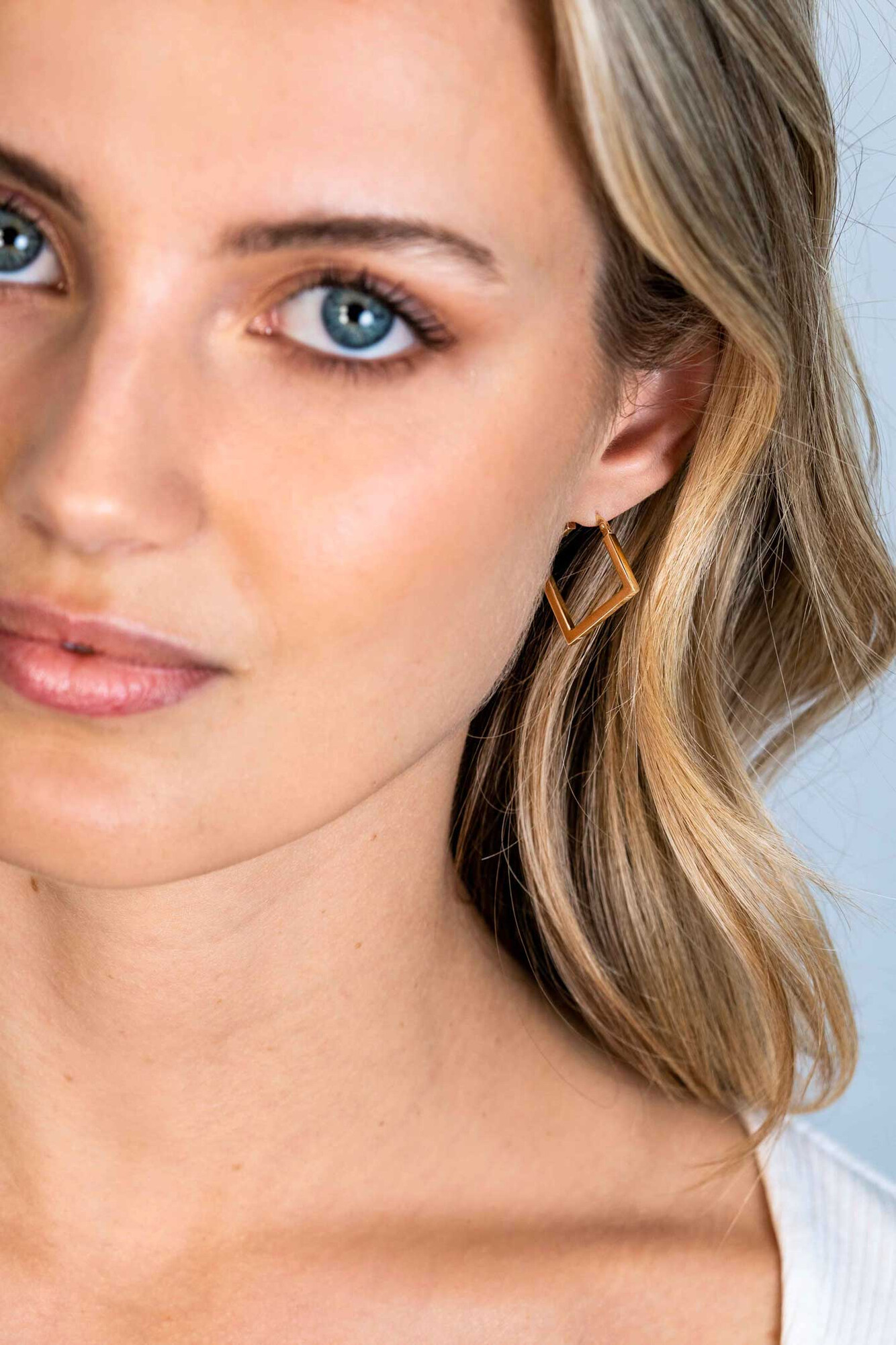 ZINZI zlv. oorringen geel verguld vierkant 20x2mm