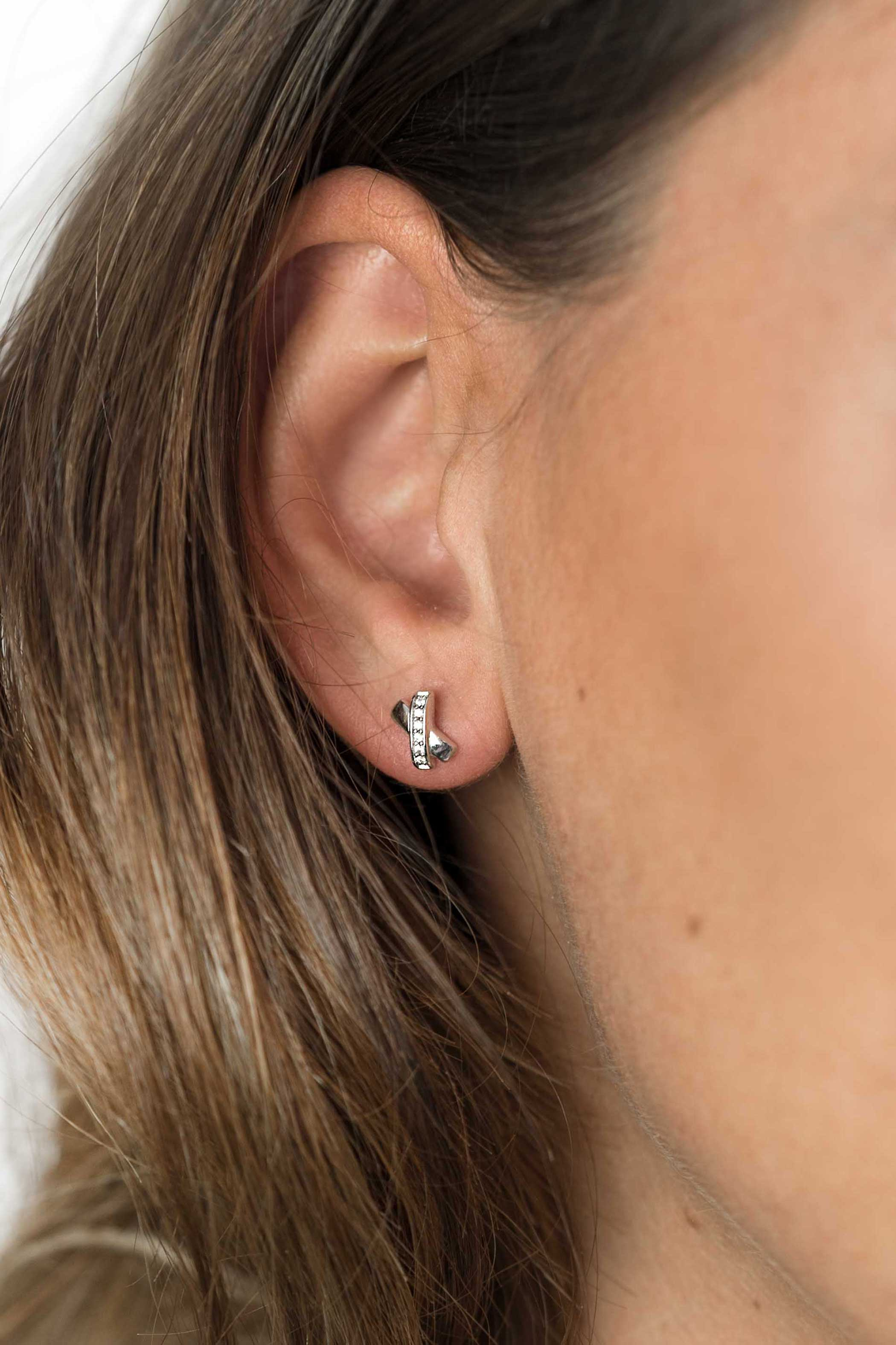 ZINZI silberne Ohrstecker überkreuz weiß ZIO1816