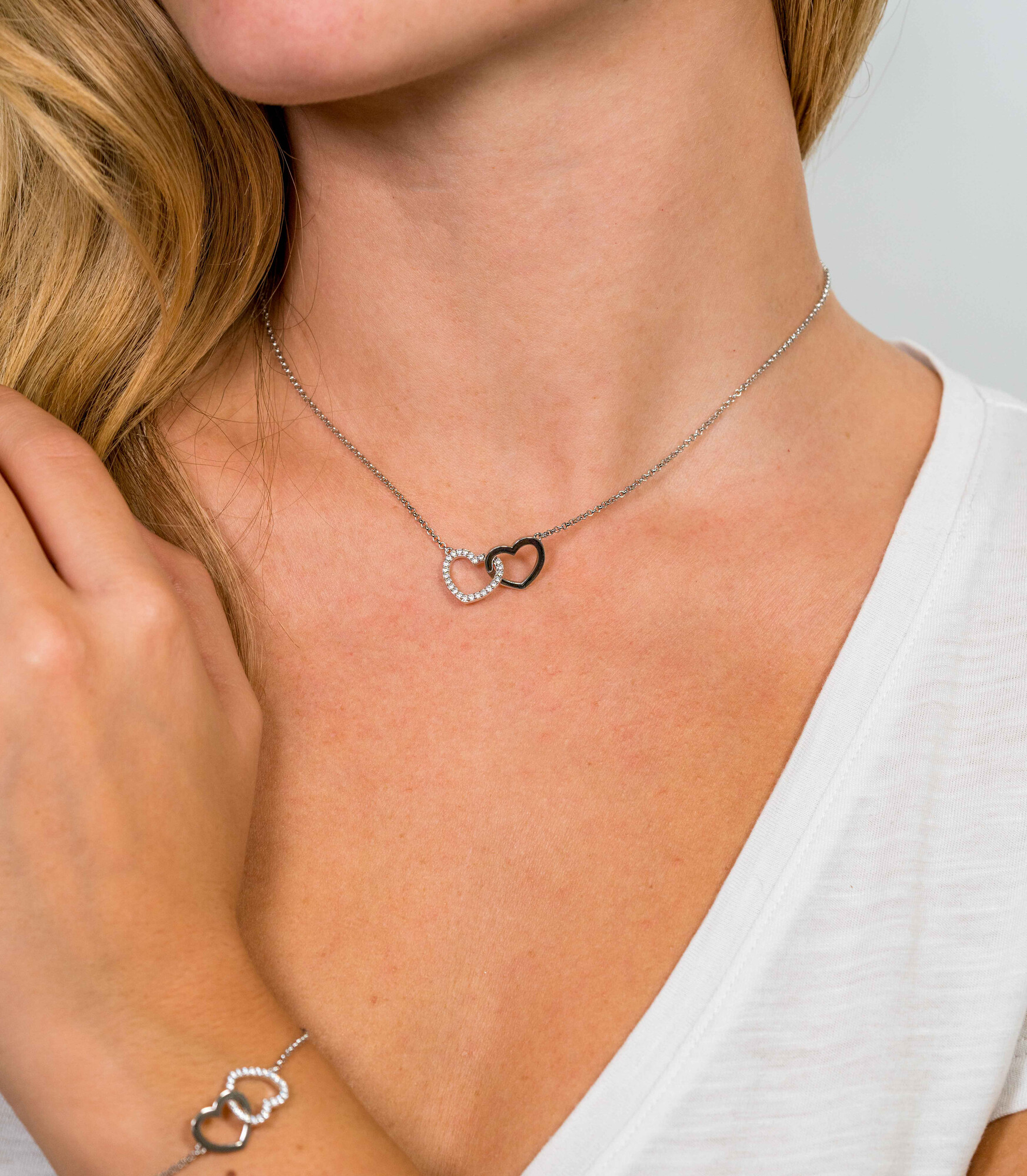 ZINZI silberne Kette 45cm mit verbunden Herzen  weiß ZIC1736