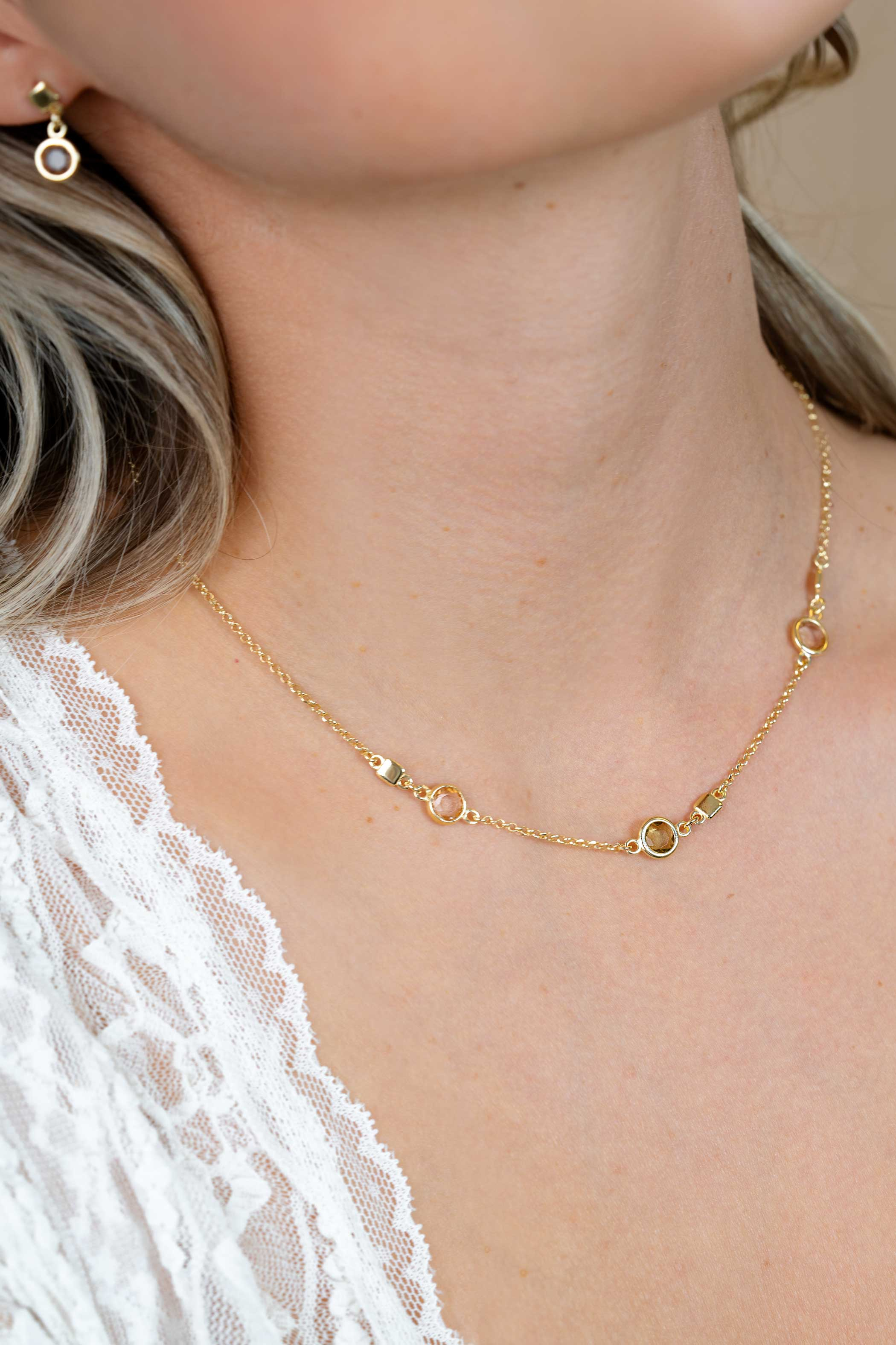 ZINZI zlv. collier gg.verg.blokjes en champ/olijfgroen