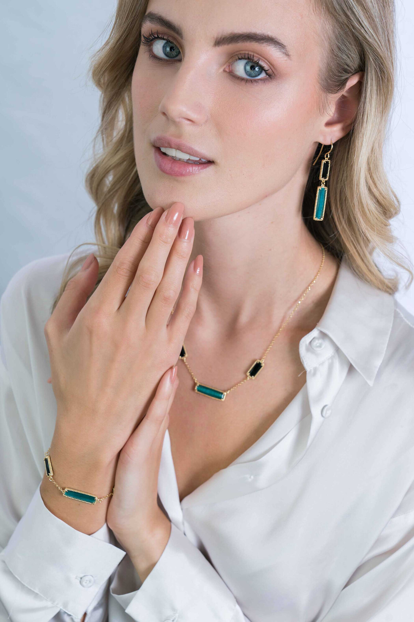 ZINZI silberne Ohrhänger in 14K gelb vergoldet 57mm anmutige Rechtecke verziert grün schwarz ZIO2112