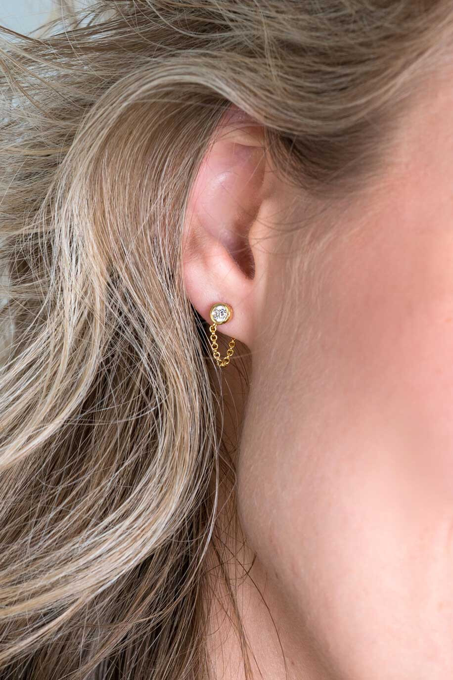 ZINZI silberne Ohrstecker 14K gelb vergoldet mit Kette rund  weiß ZIO1773Y