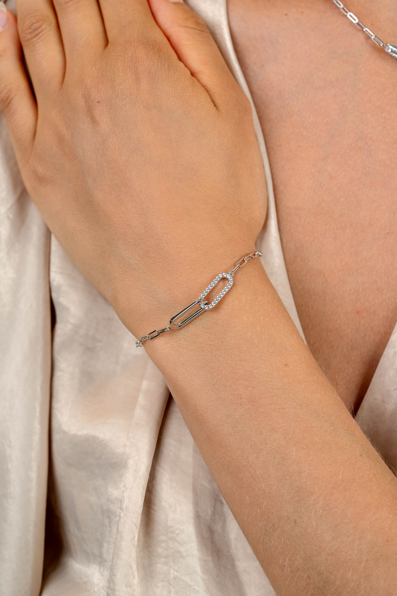 ZINZI Silber Paperclip-Armband mit zwei verbundenen ovalen Gliedern, besetzt mit weißen Zirkonias, 17-20 cm ZIA2690