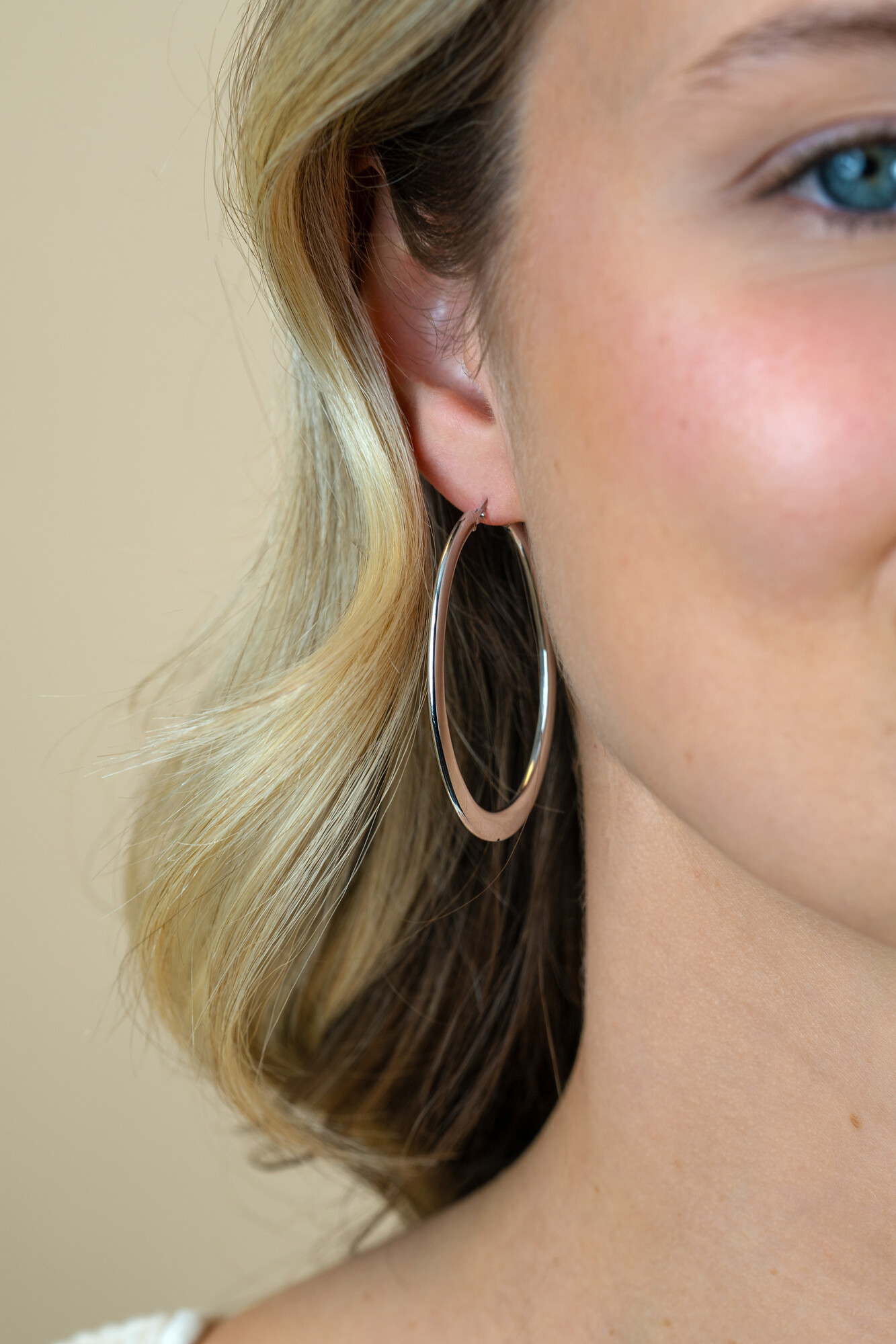 ZINZI * zlv. oorringen ovaal organisch 48x2mm