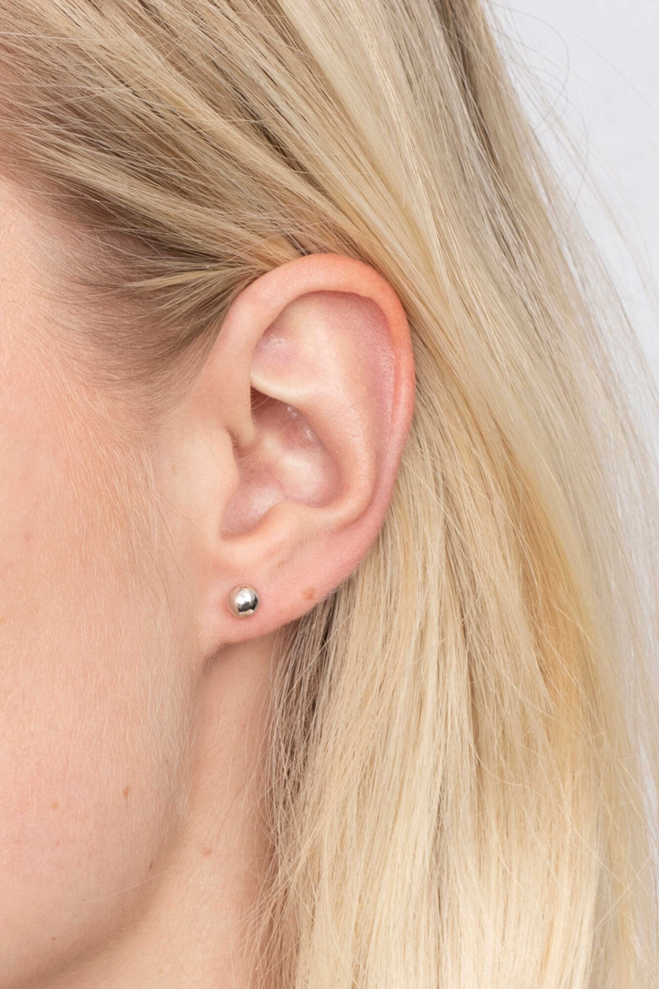 Zinzi silberne Ohrstecker glatt Kugel 5mm ZIO807