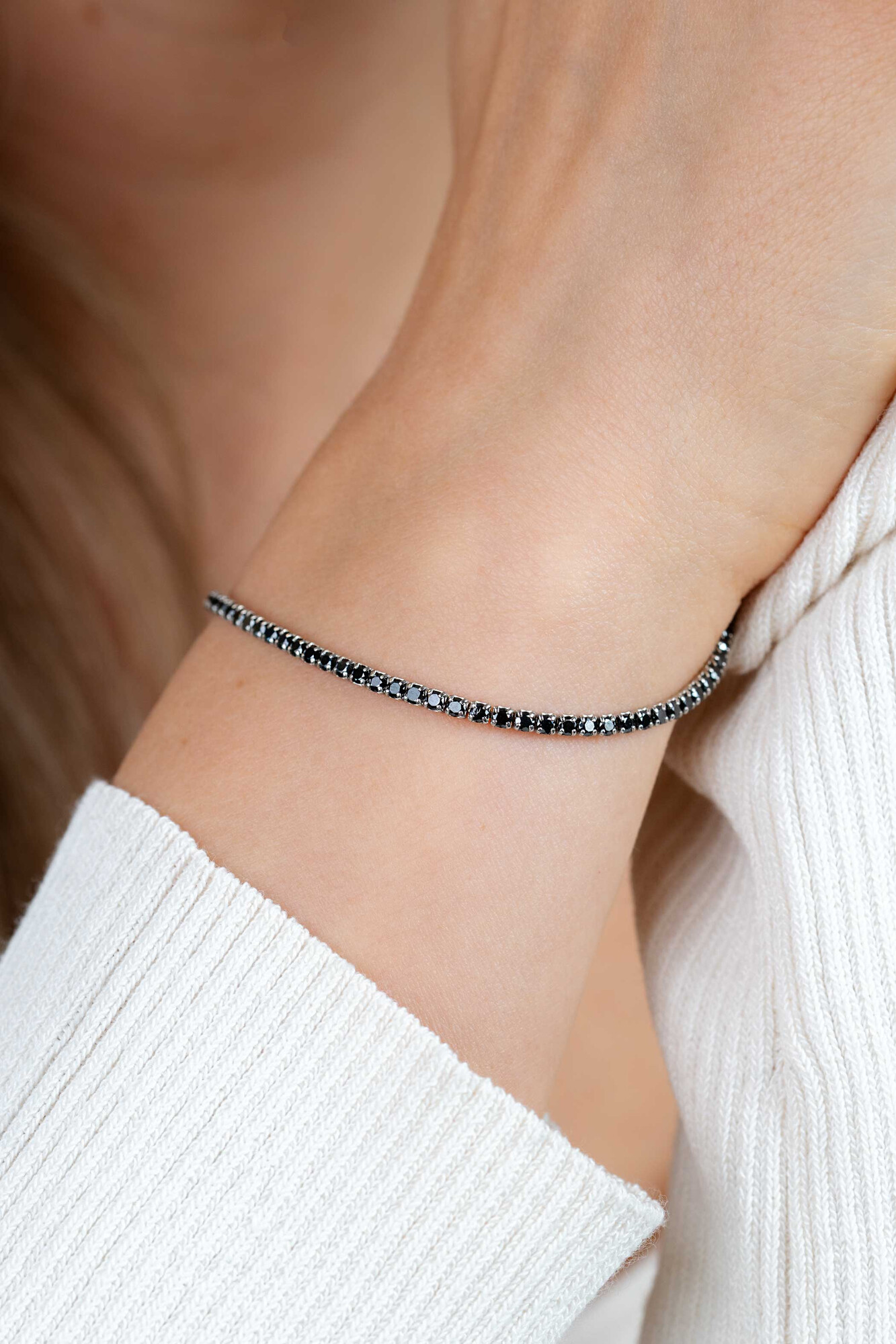 ZINZI zlv. tennisarmband met zwarte zirc.2.1mm