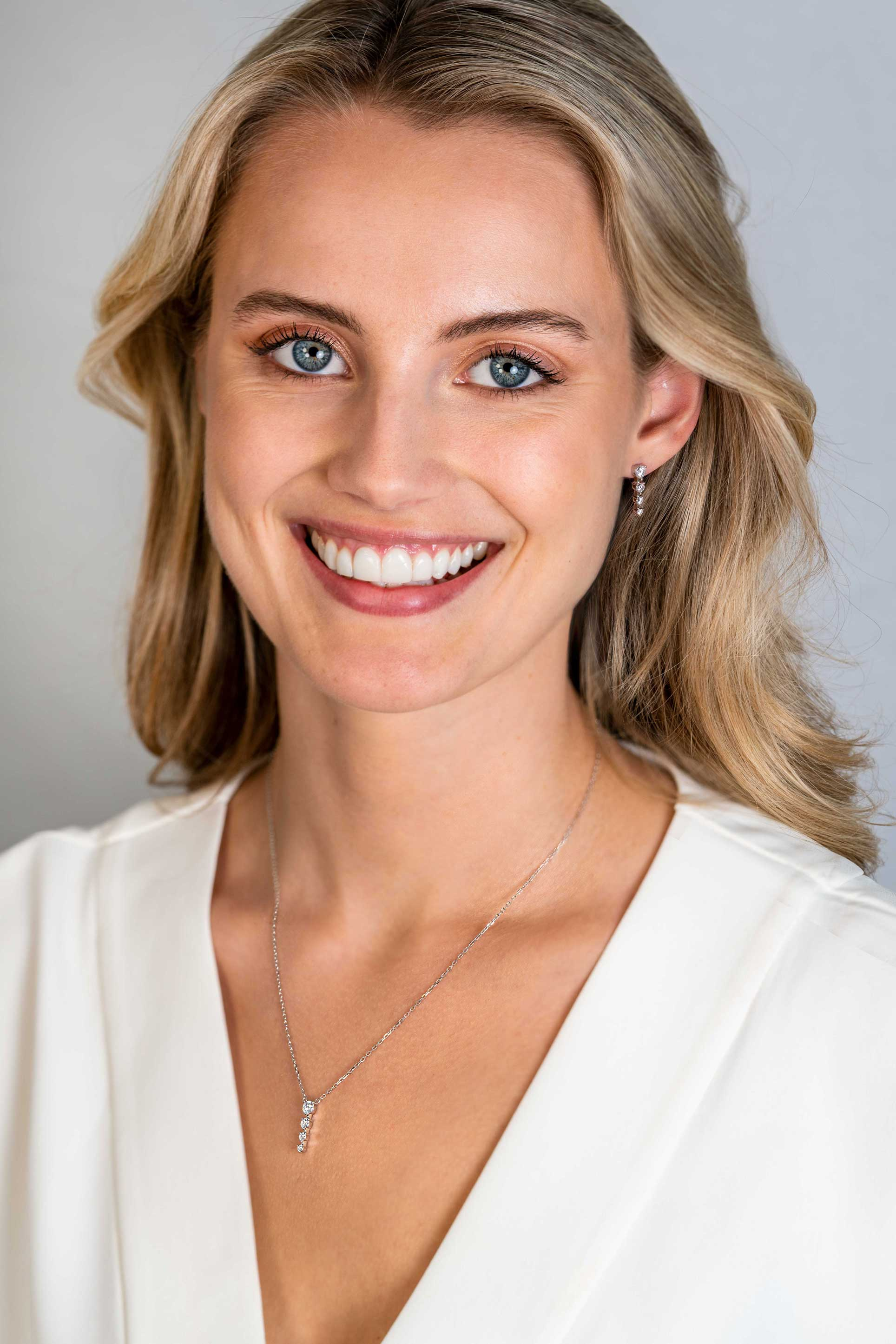 ZINZI zlv. collier met 4 zirconia's aflopend 45cm