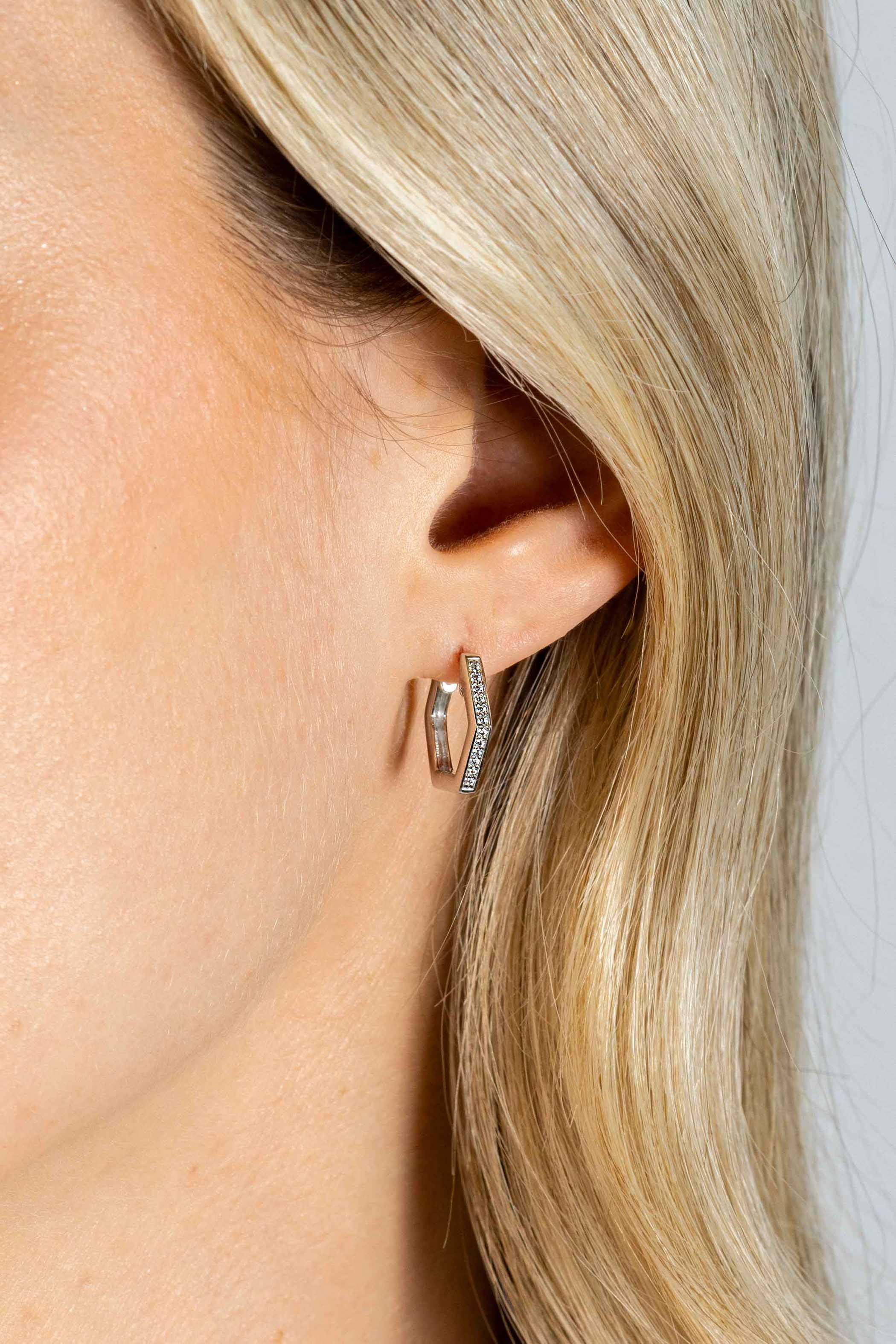 ZINZI zlv.klapcreolen zeskant met zirconia's 16x2mm