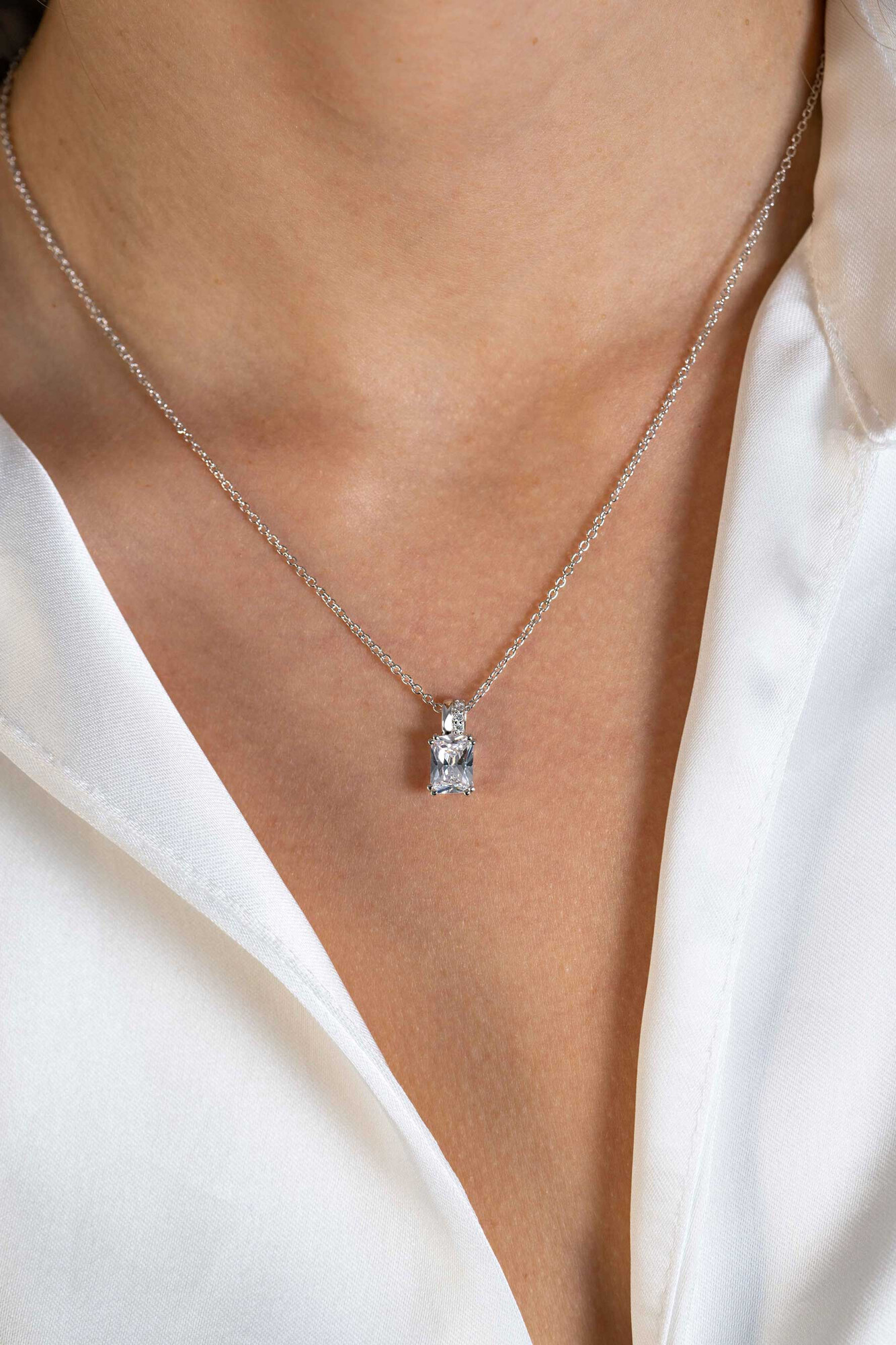 ZINZI zlv. hanger met rechthoek zirconia 14mm