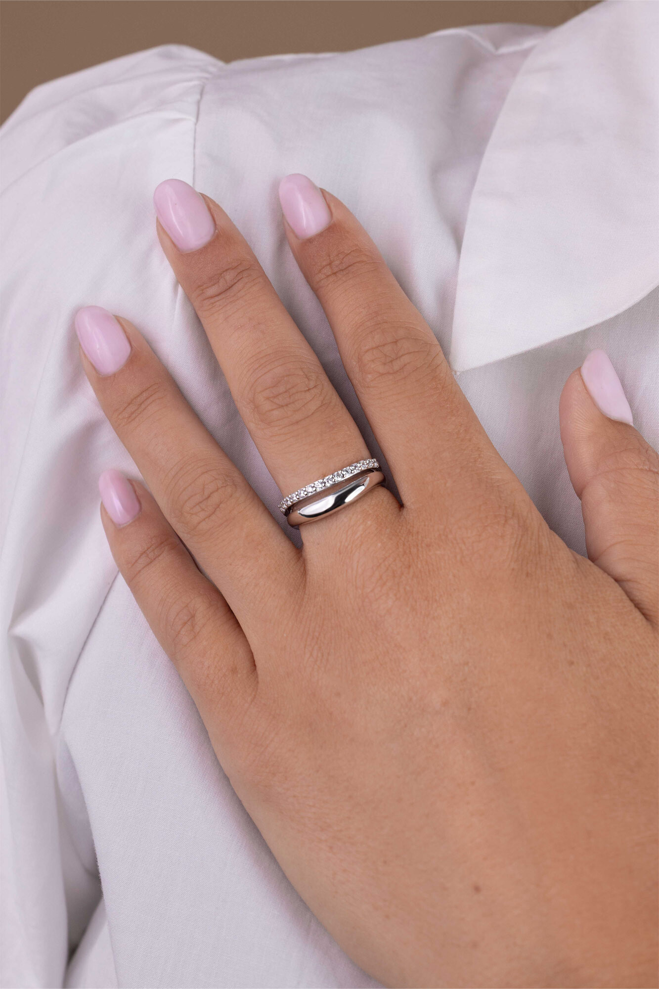 ZINZI zlv. ring multilook rij zirconia's/band glad mt62