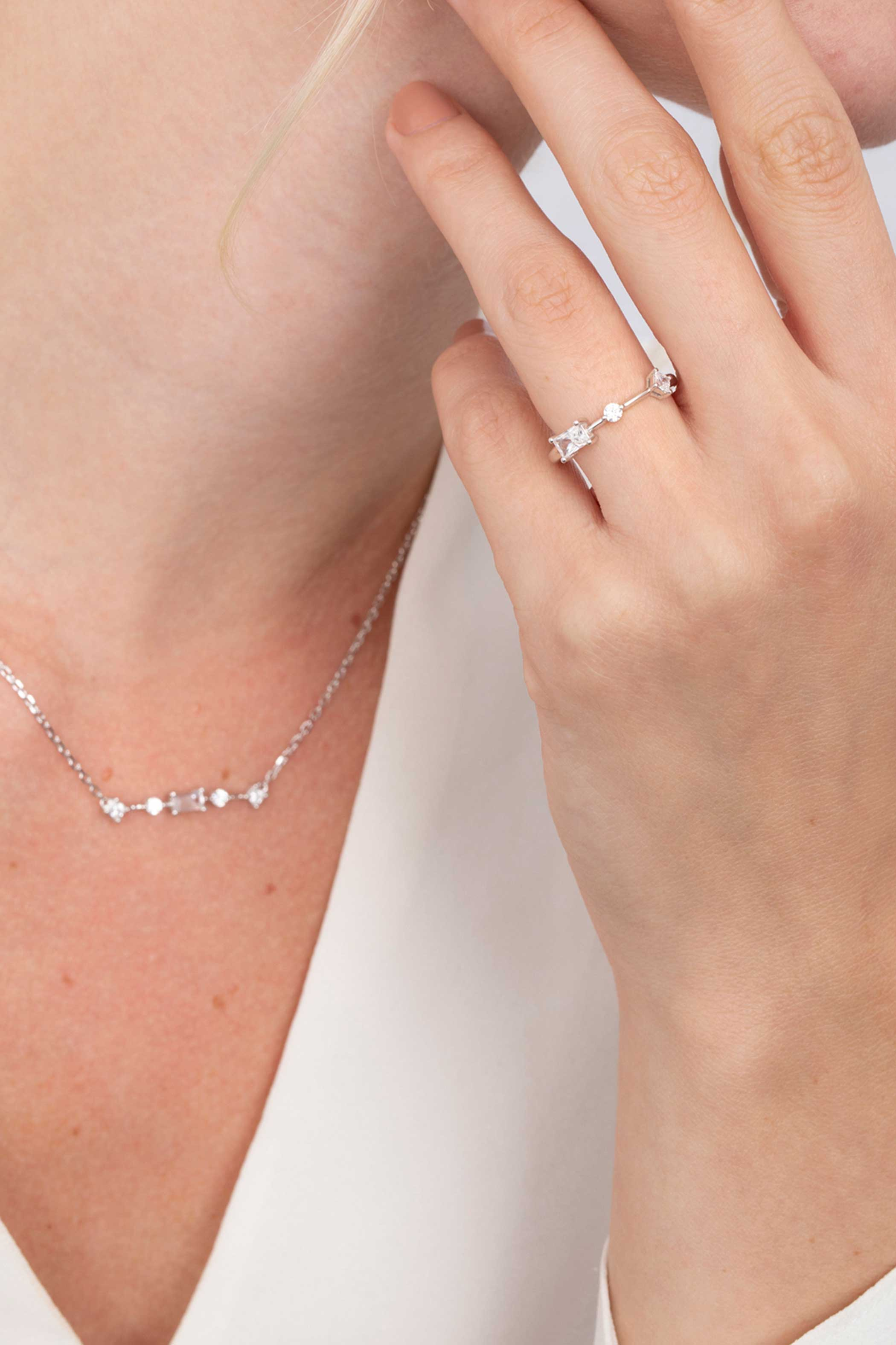 ZINZI silberner Ring rund Viereck Rechteck weiß ZIR2044