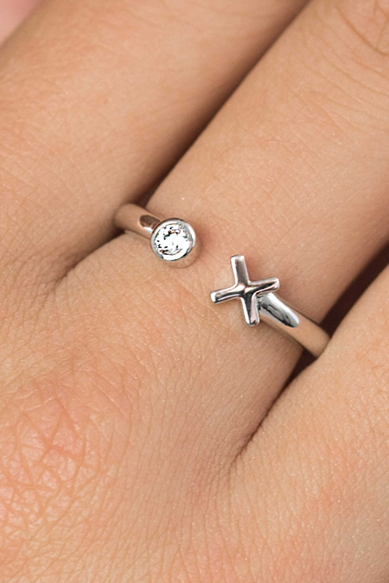 ZINZI silberner offener Ring Kreuz rund weiß ZIR1821