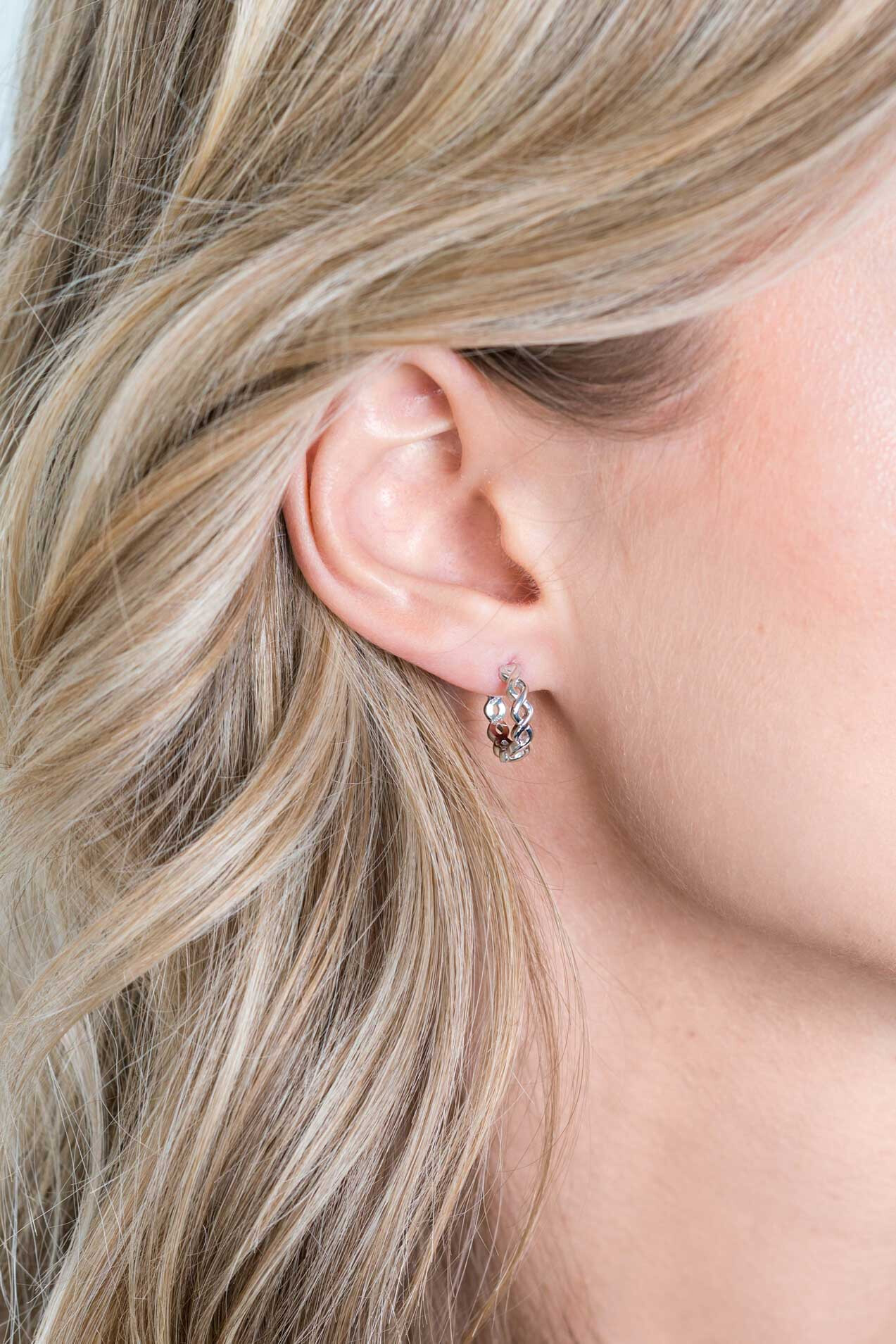 ZINZI silberne Ohrringe 13mm Infinity Form Luxus Verschluss ZIO1265