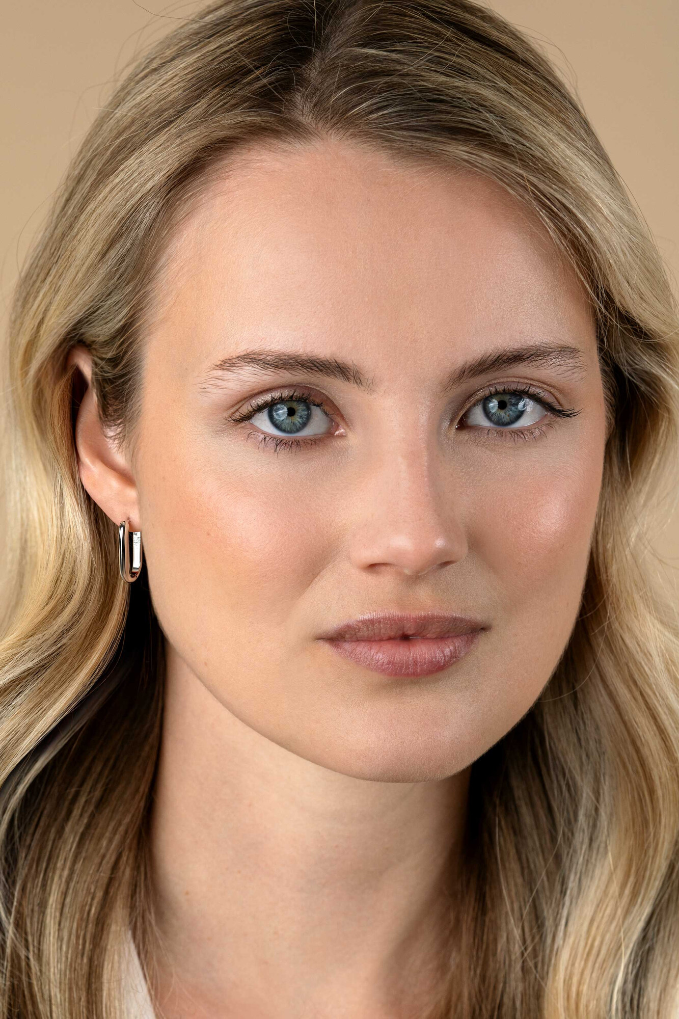 20mm ZINZI Silber Creolen in ovaler Form mit runder Röhre 3mm breit ZIO2605