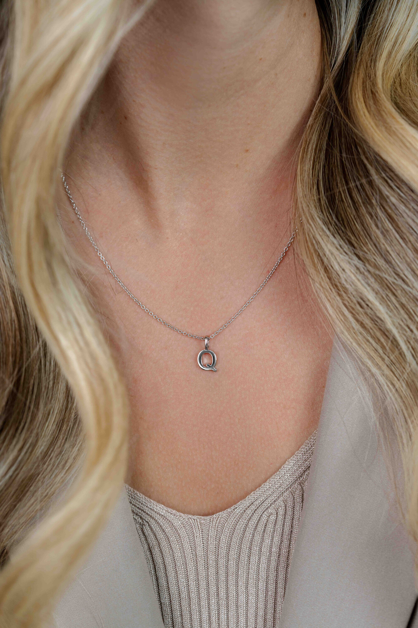 ZINZI silberner Buchstaben Anhänger Q ZIH2140Q