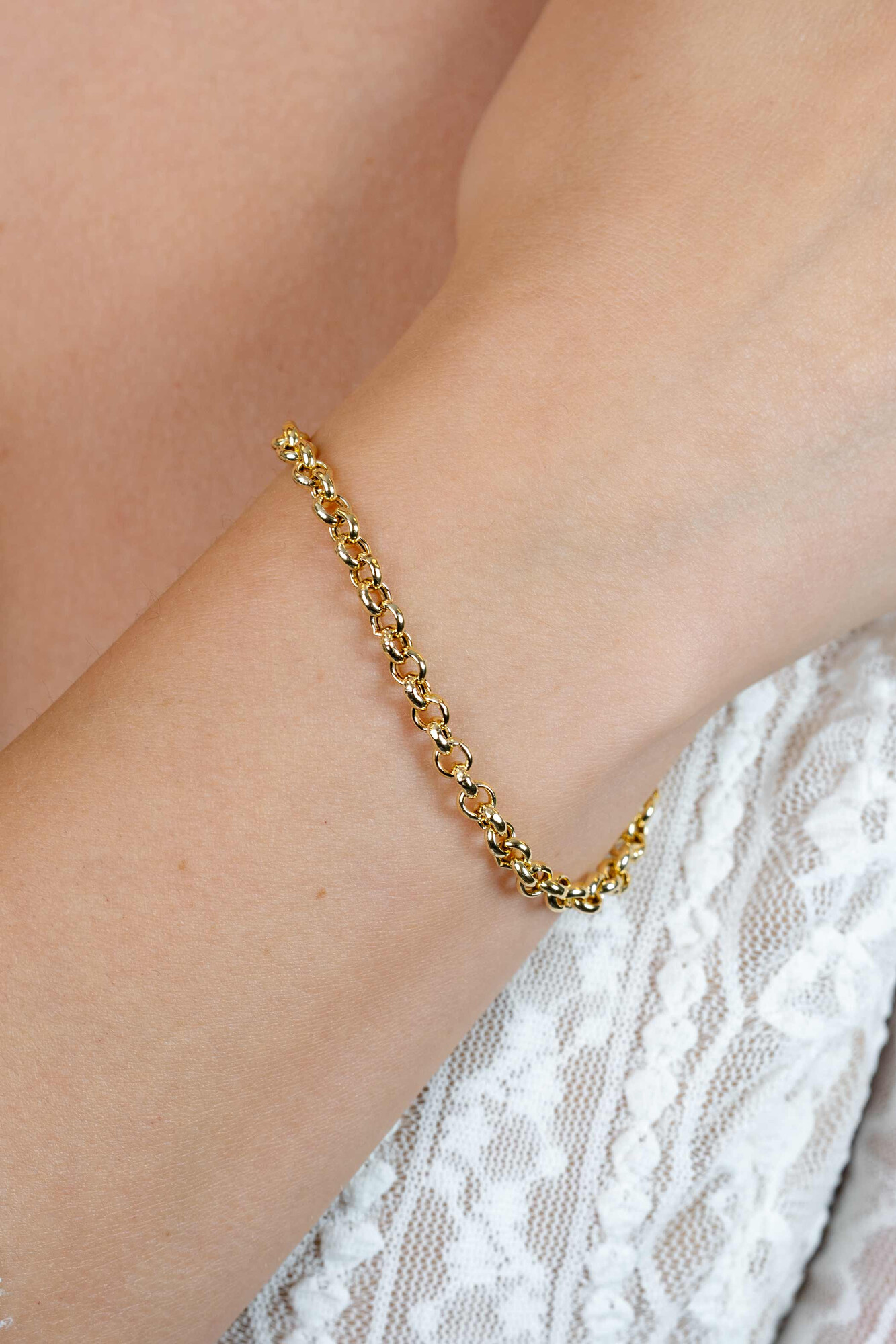Zinzi silbernes gelb plattiertes Jasseron-Armband 4,5mm breit 18cm ZIA1911G