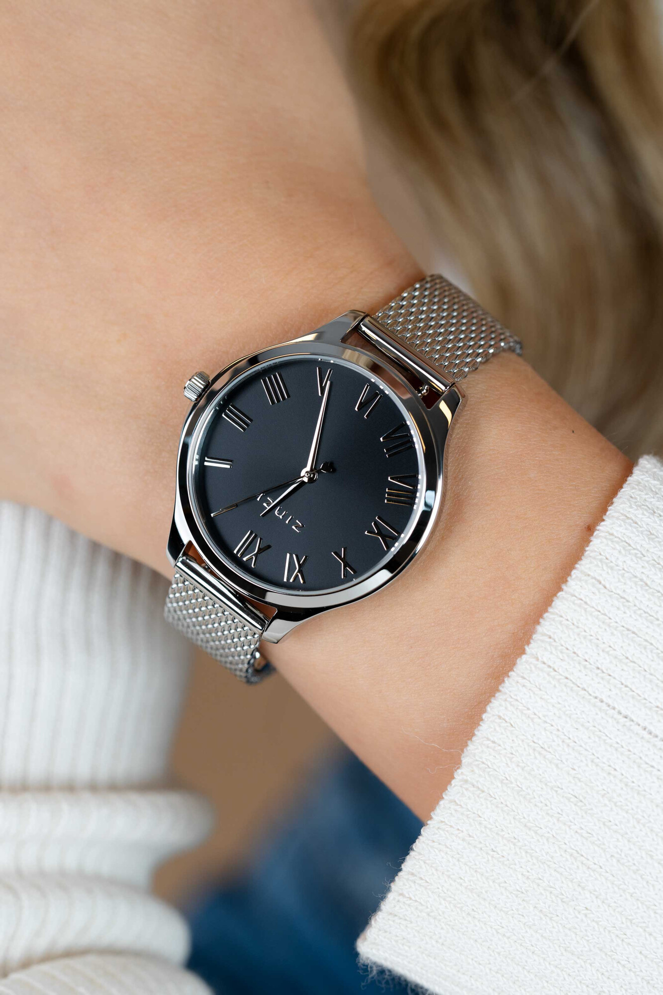 ZINZI Uhr JULIA 34 mm schwarzes Zifferblatt römische Ziffern Stahlgehäuse und Mesh-Armband ZIW1101M
