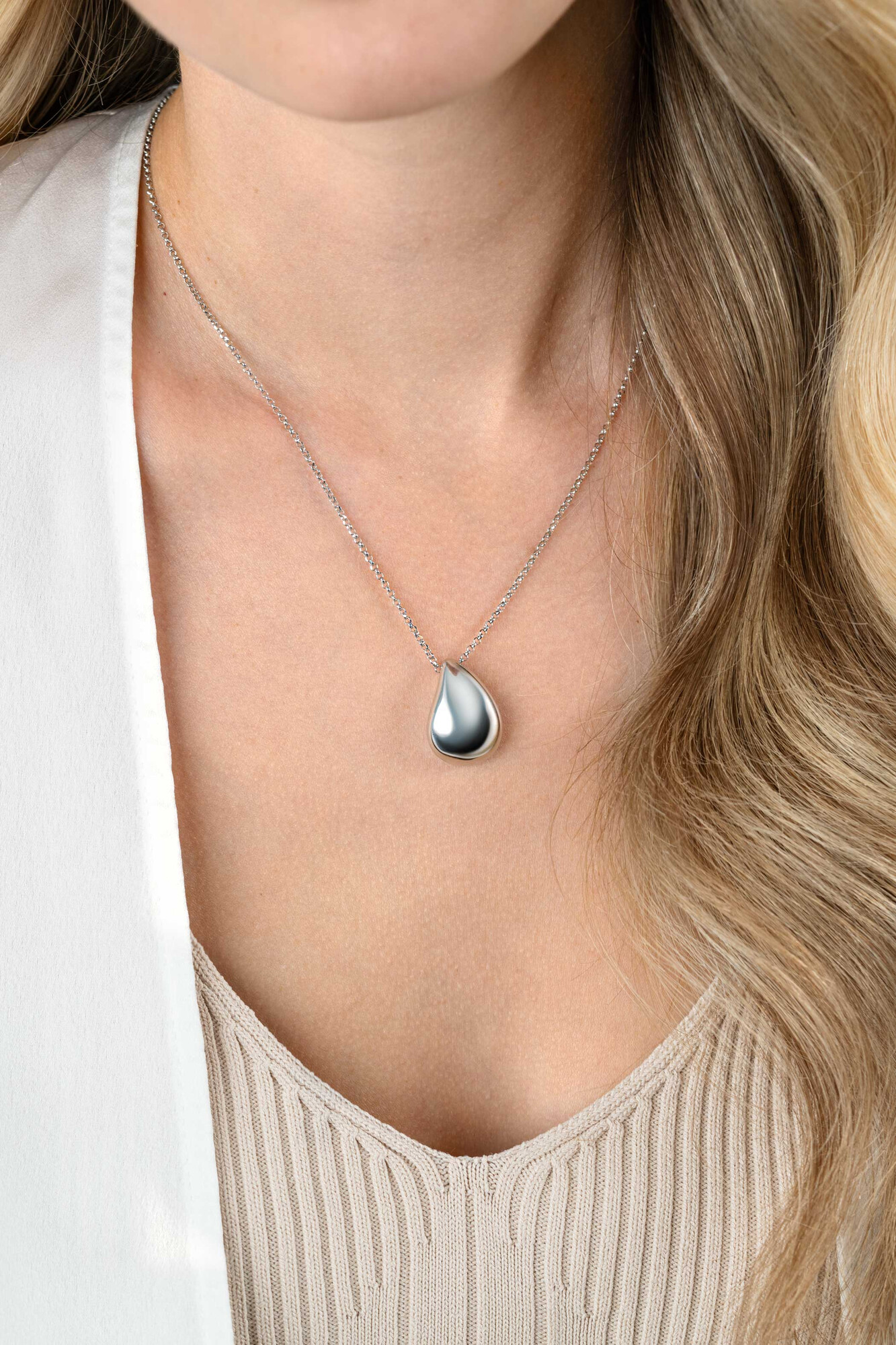 ZINZI Silber Jasseron-Kette 45 cm mit luxuriösem großen tropfenförmigen Anhänger (24 mm) ZIC2637