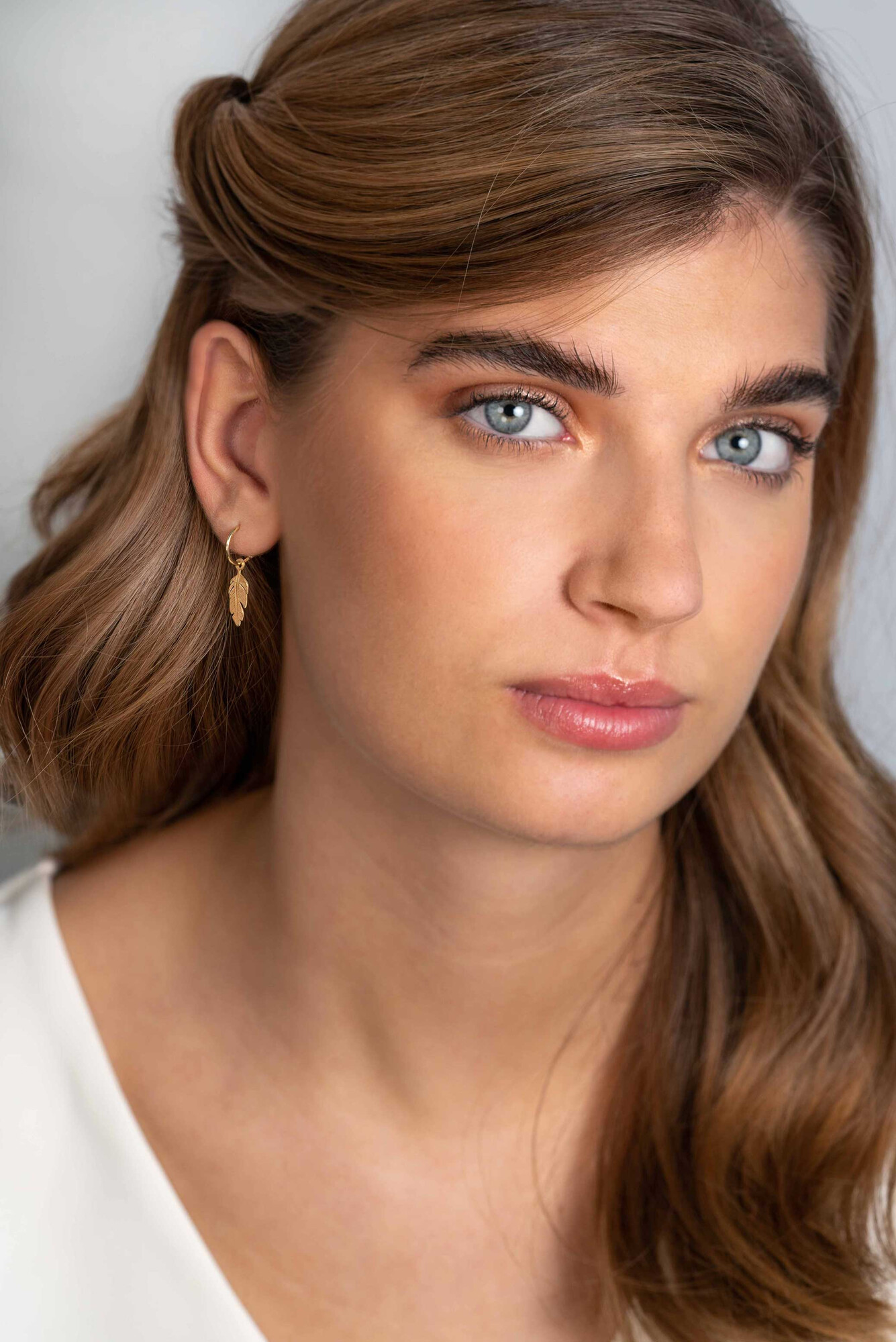 ZINZI silberne trendy Ohrringe 14K gelb vergoldet Feder ZIO1867G