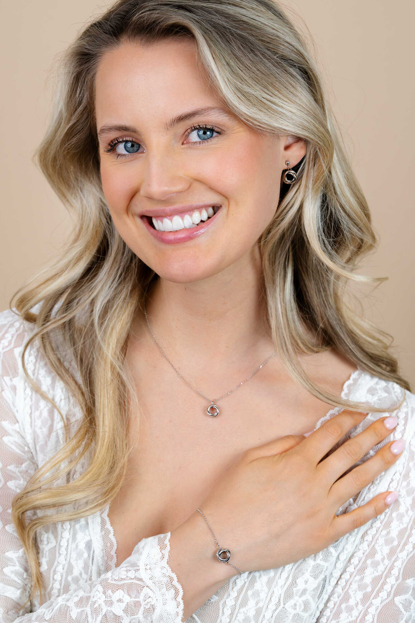 ZINZI zlv. collier met hanger 3 ringen in elkaar