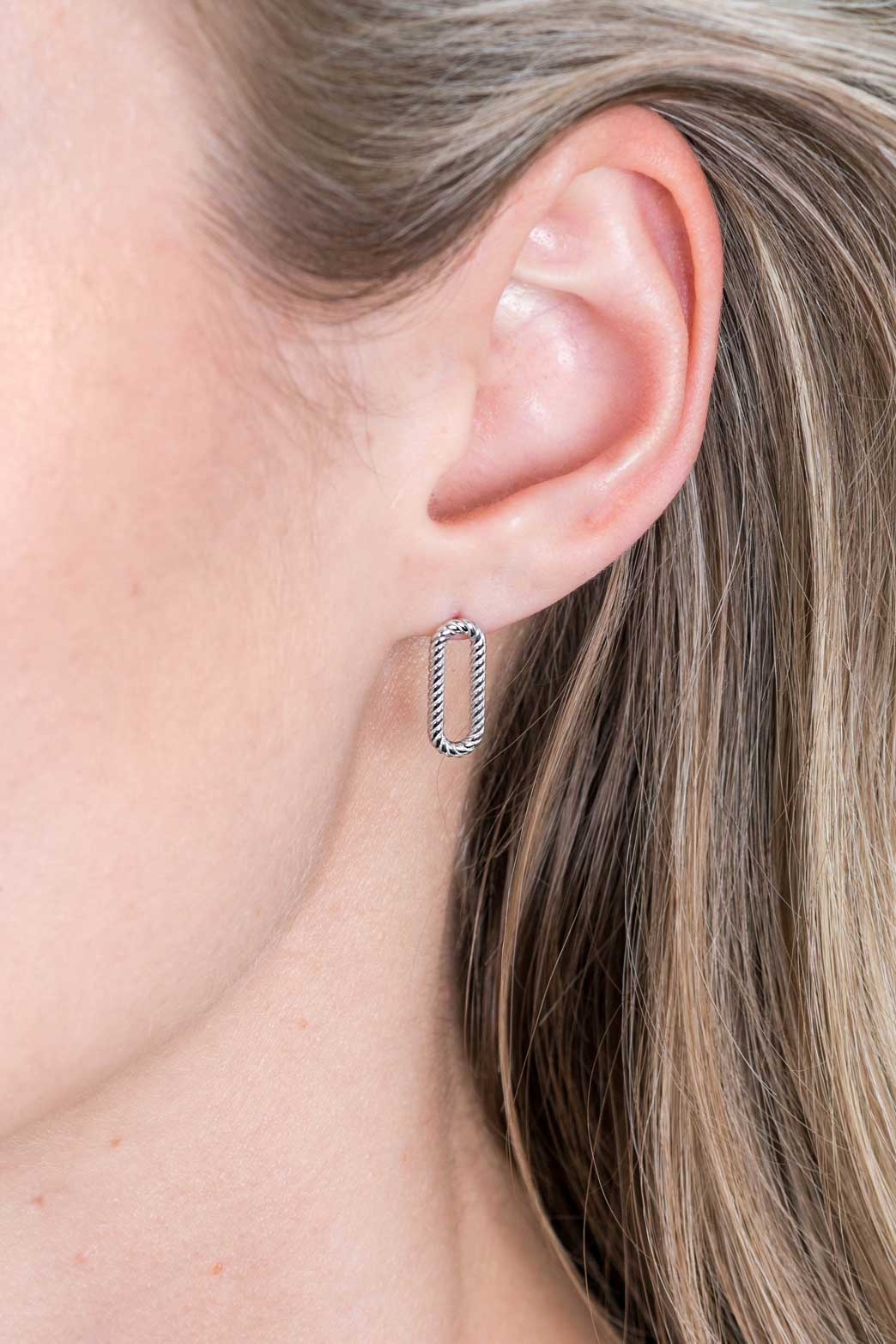 ZINZI silberne Ohrstecker 14mm oval bearbeitet ZIO2211