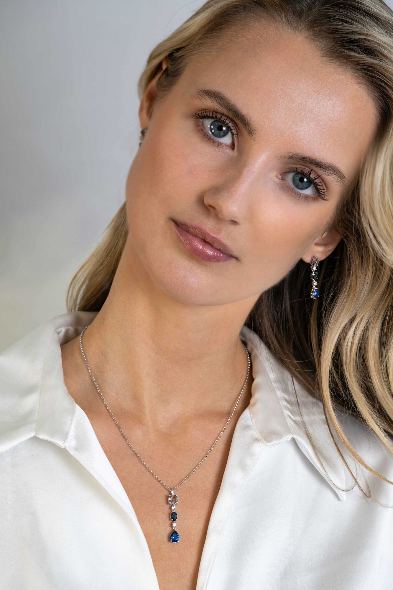 ZINZI zlv. hanger blauw tinten en zirconia's