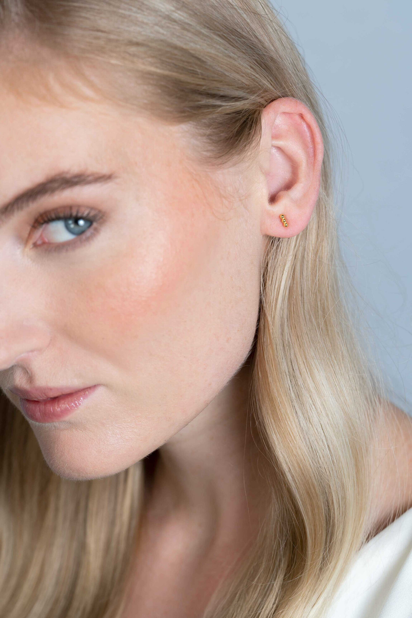 ZINZI silberne Ohrstecker 14K gelbvergoldet drei Kugeln 6mm ZIO2230G