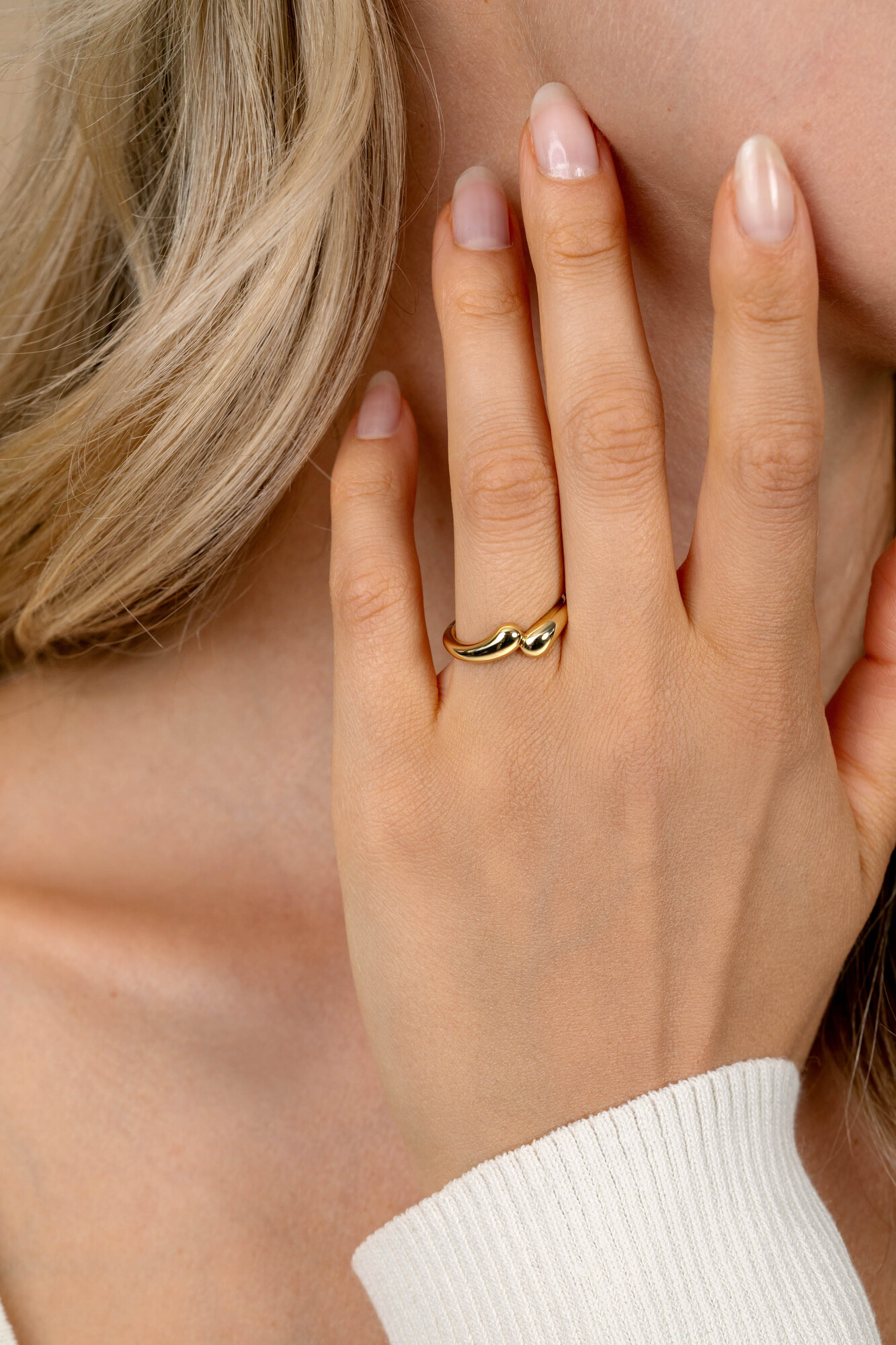 ZINZI Goldplattierter Silberner Glatter Ring mit zwei Tropfenformen, 7mm breit ZIR2682G