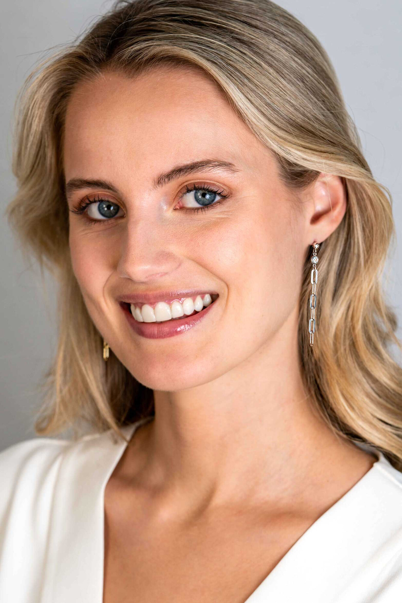 ZINZI zlv.oorstekers hangend paperclip schakels zirc.