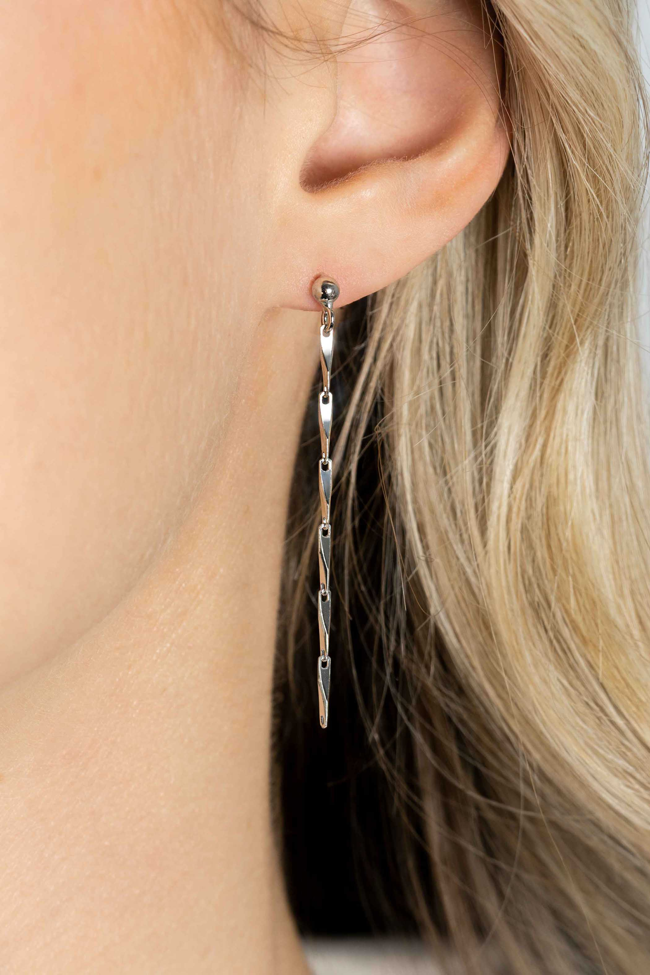 ZINZI zlv.oorstekers lang gedraaide schakels 47mm