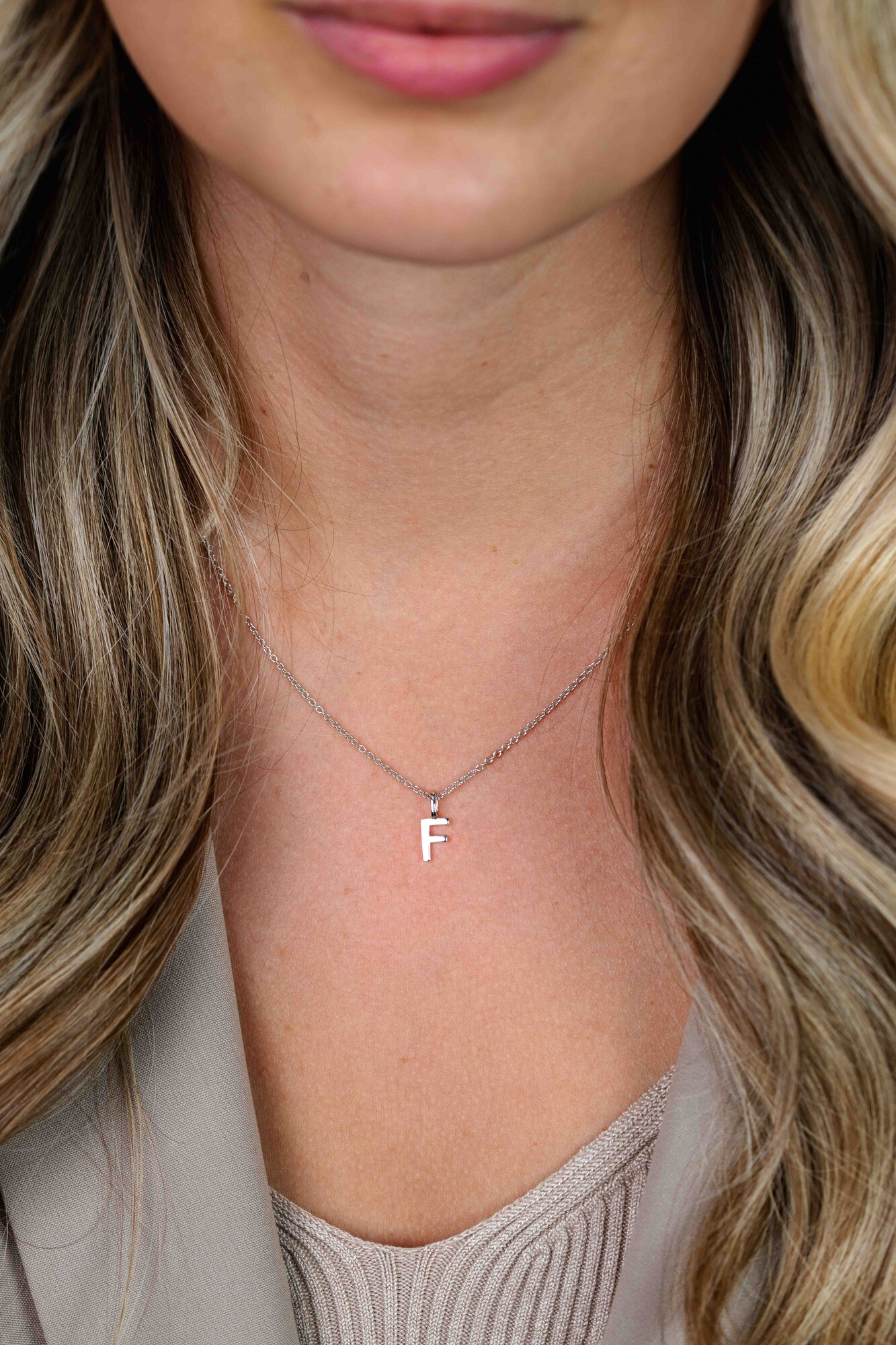 ZINZI silberner Buchstaben Anhänger F ZIH2140F