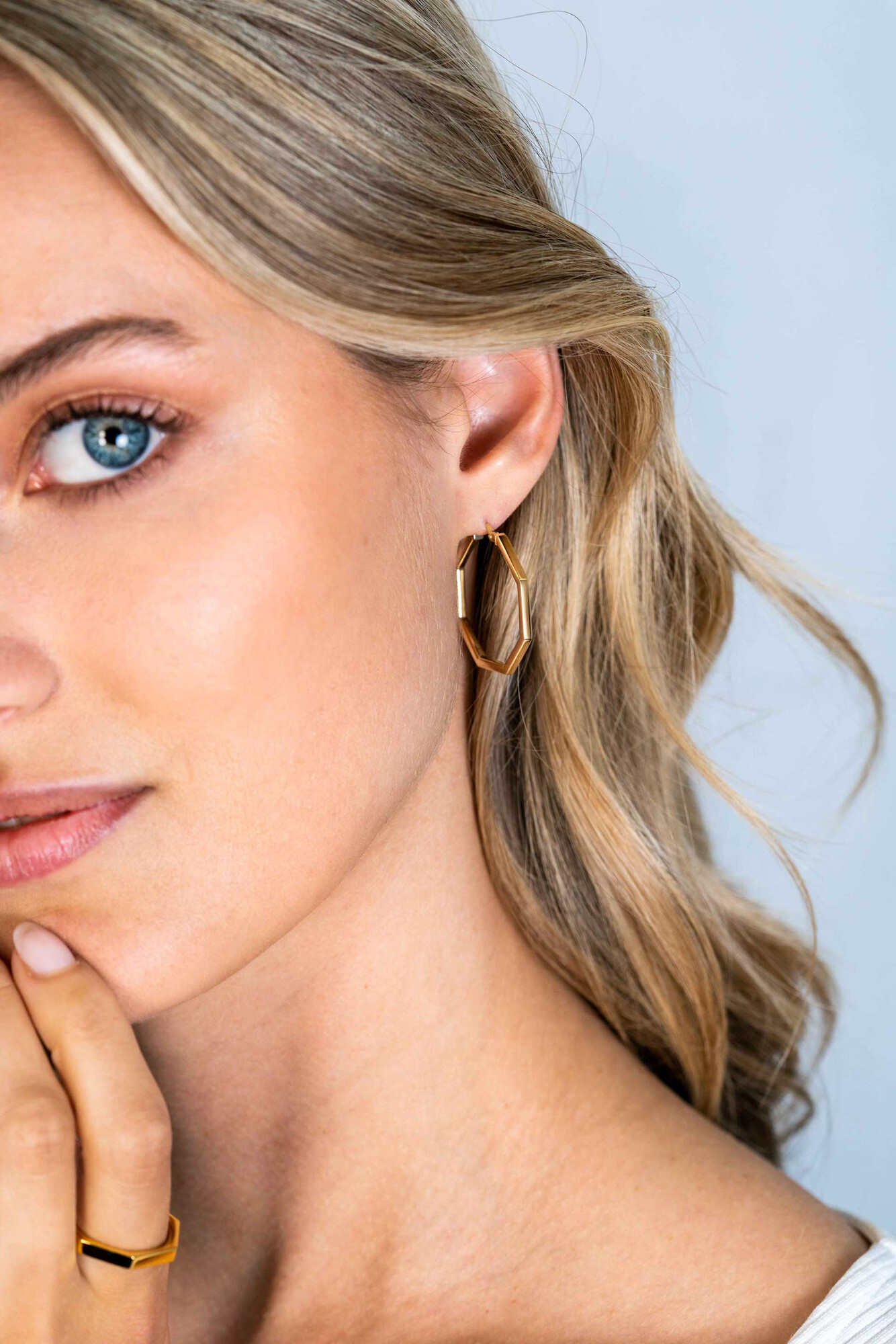 ZINZI * zlv. oorringen geel verguld 7 hoeken 27x2mm