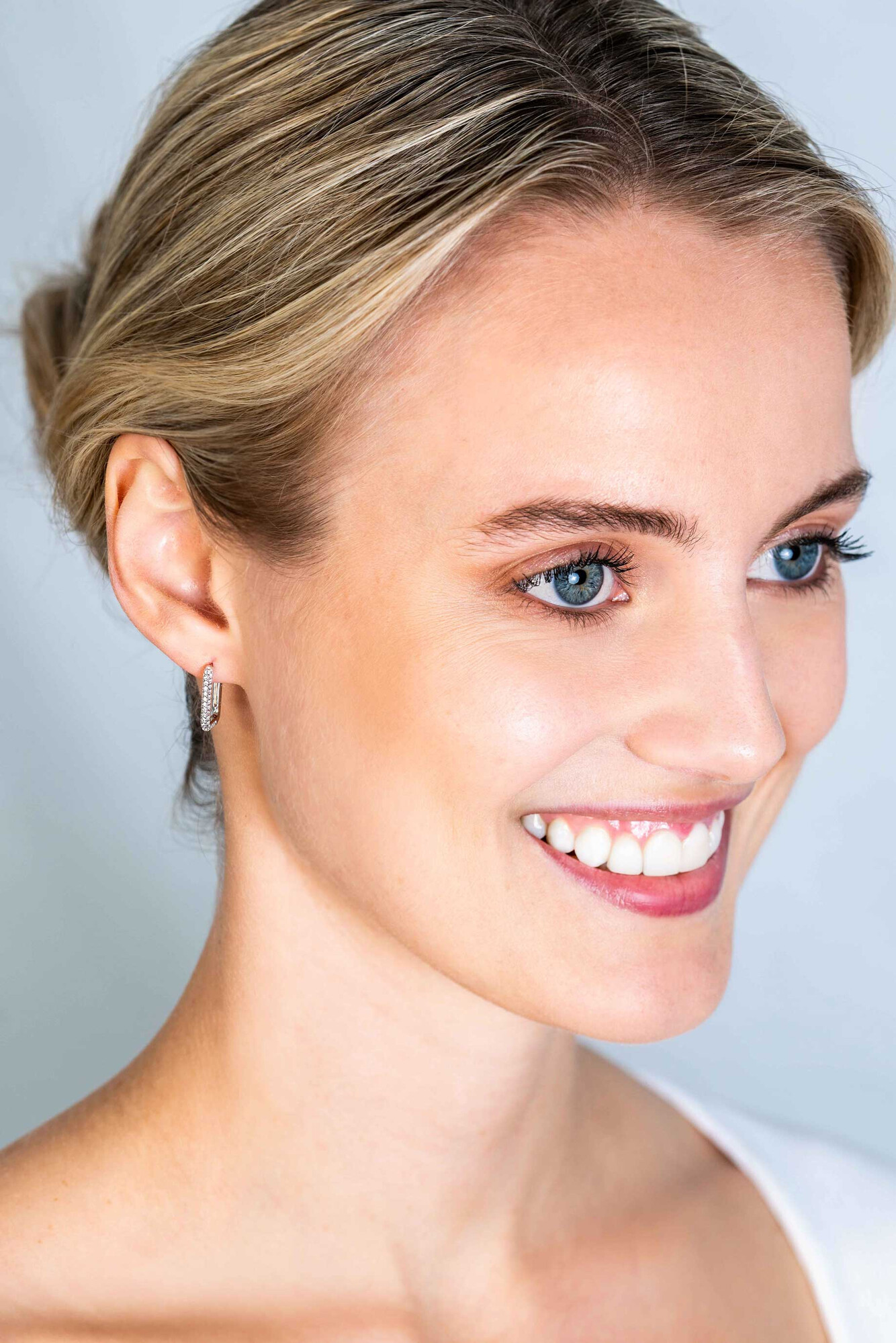 ZINZI zlv. klapcreolen rechthoek zirc. pave 15x2mm