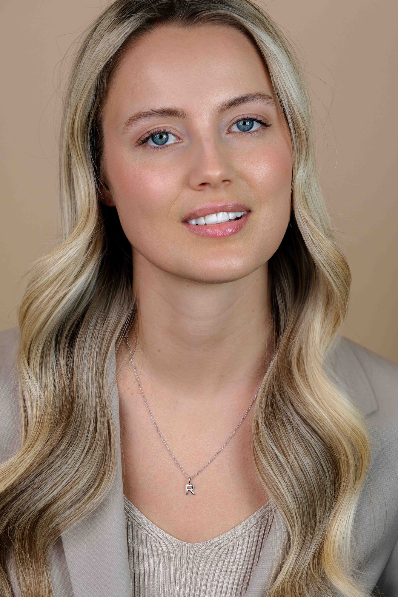 ZINZI silberner Buchstaben Anhänger R ZIH2140R