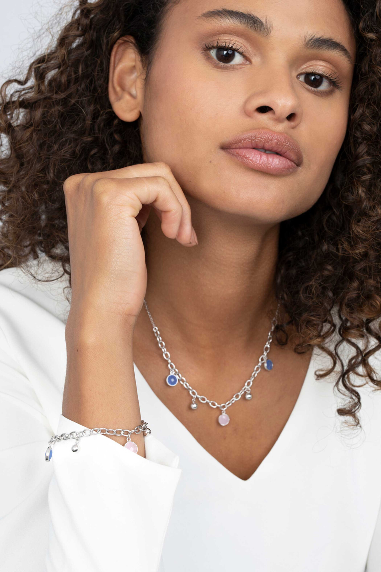 ZINZI silberne Luxus Jasseron Kette 45cm mit Kugel und Charms rund in rosaund blau ZIC2005