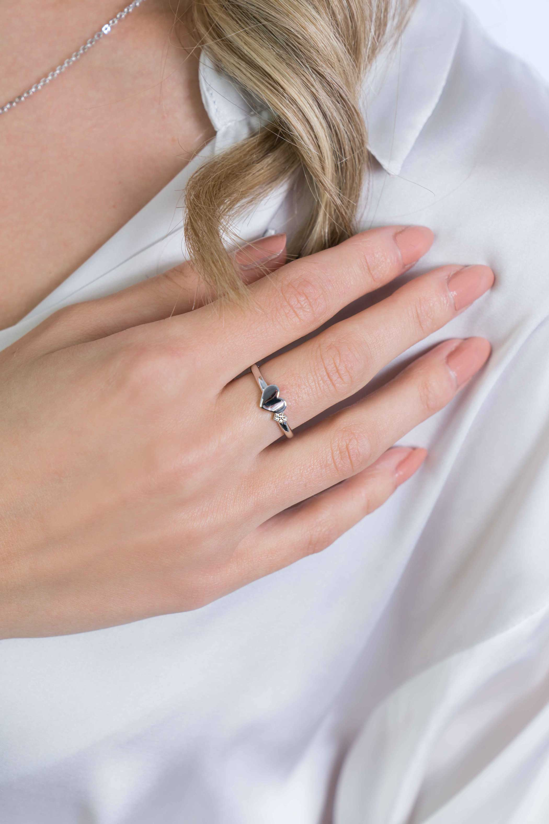 ZINZI silberner Ring Herzen glatt und weiße Zirkonia ZIR2137