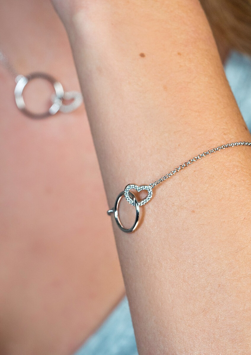 ZINZI silbernes Armband offen rund und Herz in einander weiß ZIA1483