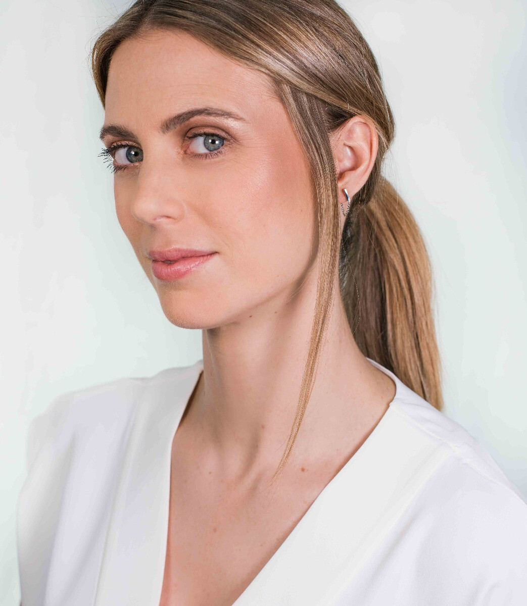 ZINZI silberne Ohrstecker mit Kette staaf ZIO1688