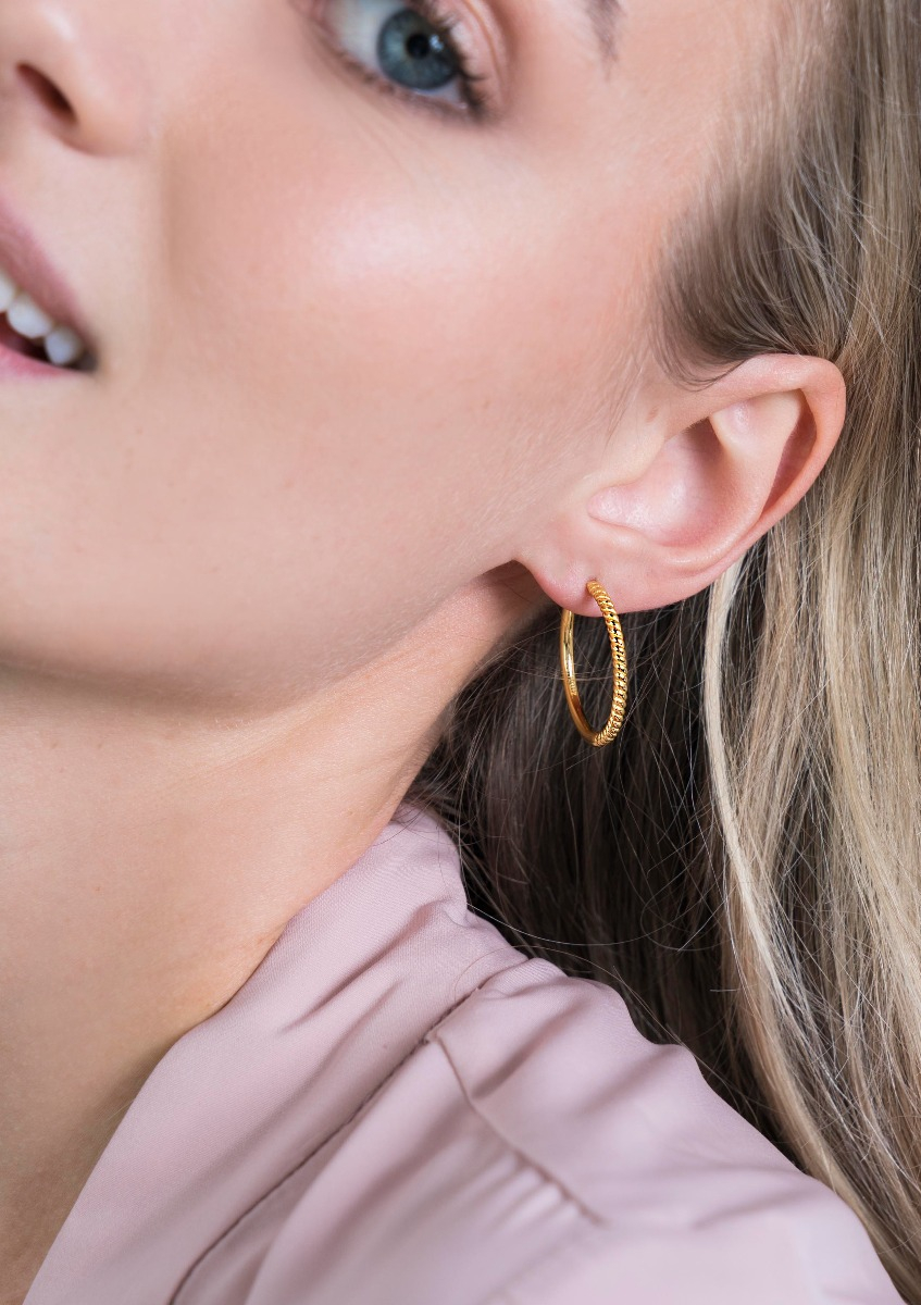 ZINZI silberne Ohrringe 14K gelbvergoldet gedreht Motiv 25 x 2mm ZIO2129G