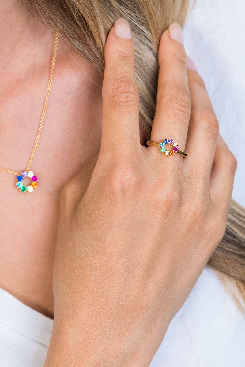 ZINZI silberner Ring 14K gelb vergoldet 8,5mm besetzt regenbogenfarben ZIR2172