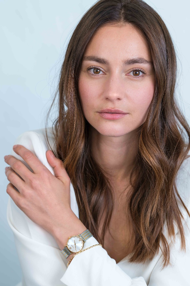 ZINZI Lady Crystal Uhr silberfarbenes Zifferblatt, gelbgoldfarbenes Gehäuse und zweifarbiges  Stahlgitterband,  weiße Kristalle bei der Stundenanzeige, 28mm extra dünn ZIW633MB