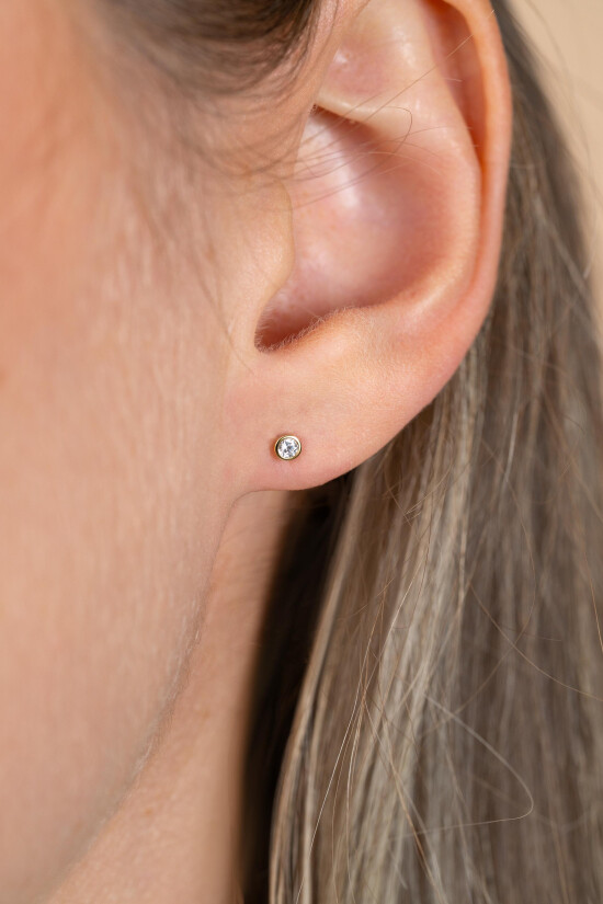 ZINZI GOLD oorknopjes zirc.in glad kastje 2.6mm