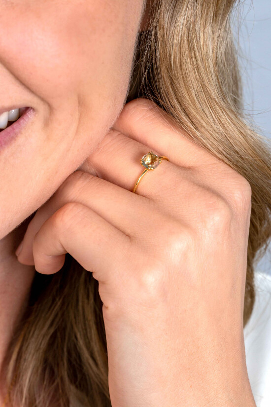 ZINZI Gold ring met vk groene amethist mt. 58