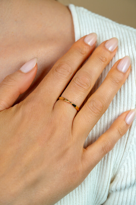 ZINZI Gold 14kt glatter goldener Schiebering mit gedrehter Röhre ZGR525
