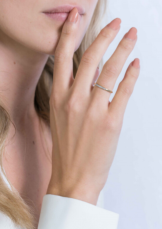 "ZINZI Gold 14 Karat Gold Ansteckring reihenförmig weiß ZGR148"