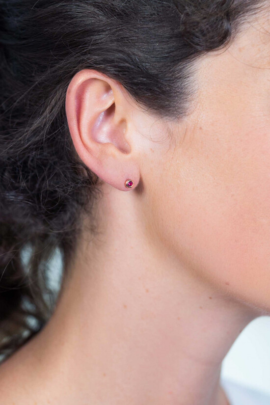 ZINZI silberne rosé vergoldete Ohrstecker 4mm roter Farbstein ZIO1177RR