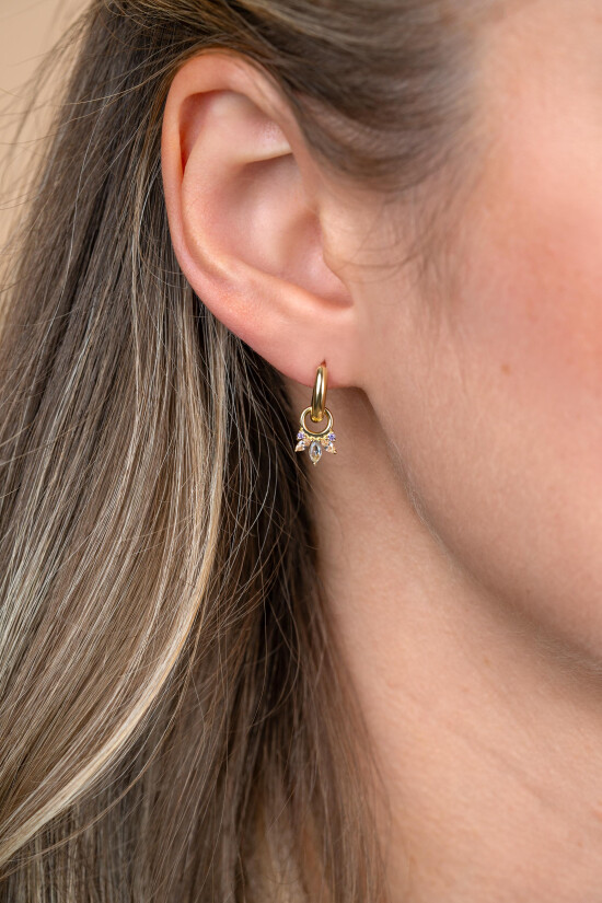 10mm ZINZI vergoldete Silber-Ohrhänger mit fünf spielerischen Fassungen in abnehmender Größe, besetzt mit lila, champagnerfarbenen und blauen Steinen ZICH2633BC (ohne Ohrringe)