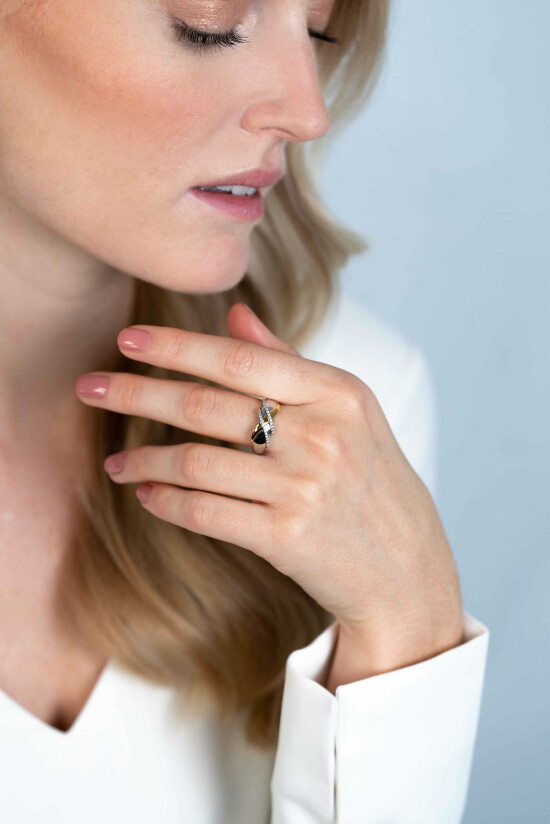 ZINZI Silberring cross-over bicolor mit weißen Zirkonias ZIR2243